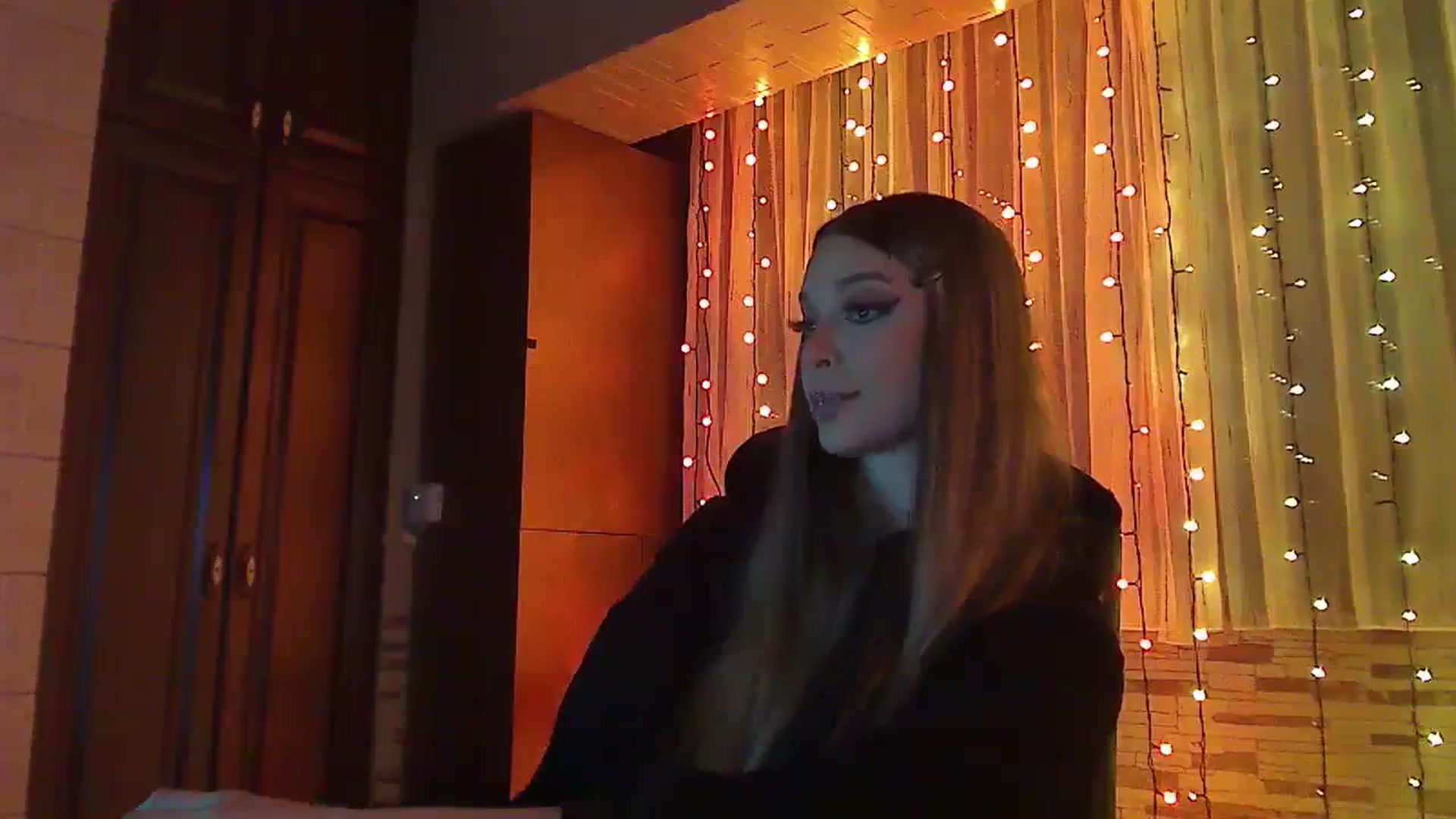 Gallery image thumbnail from No_bo_dy's myfreecams stream on, 01/26/2024, 24:53 image 17 of 20