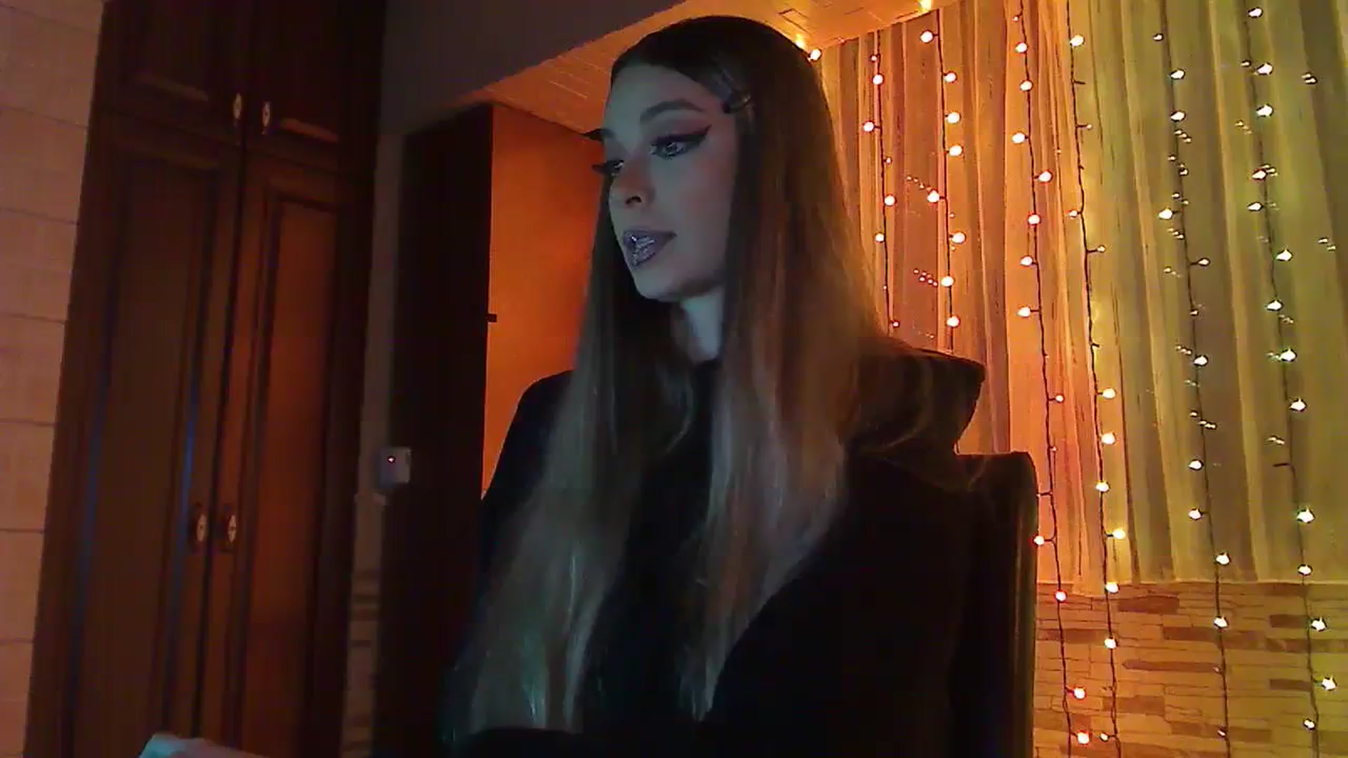 Gallery image thumbnail from No_bo_dy's myfreecams stream on, 01/26/2024, 24:53 image 1 of 20
