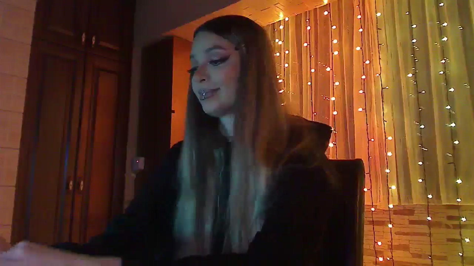 Gallery image thumbnail from No_bo_dy's myfreecams stream on, 01/26/2024, 24:53 image 4 of 20
