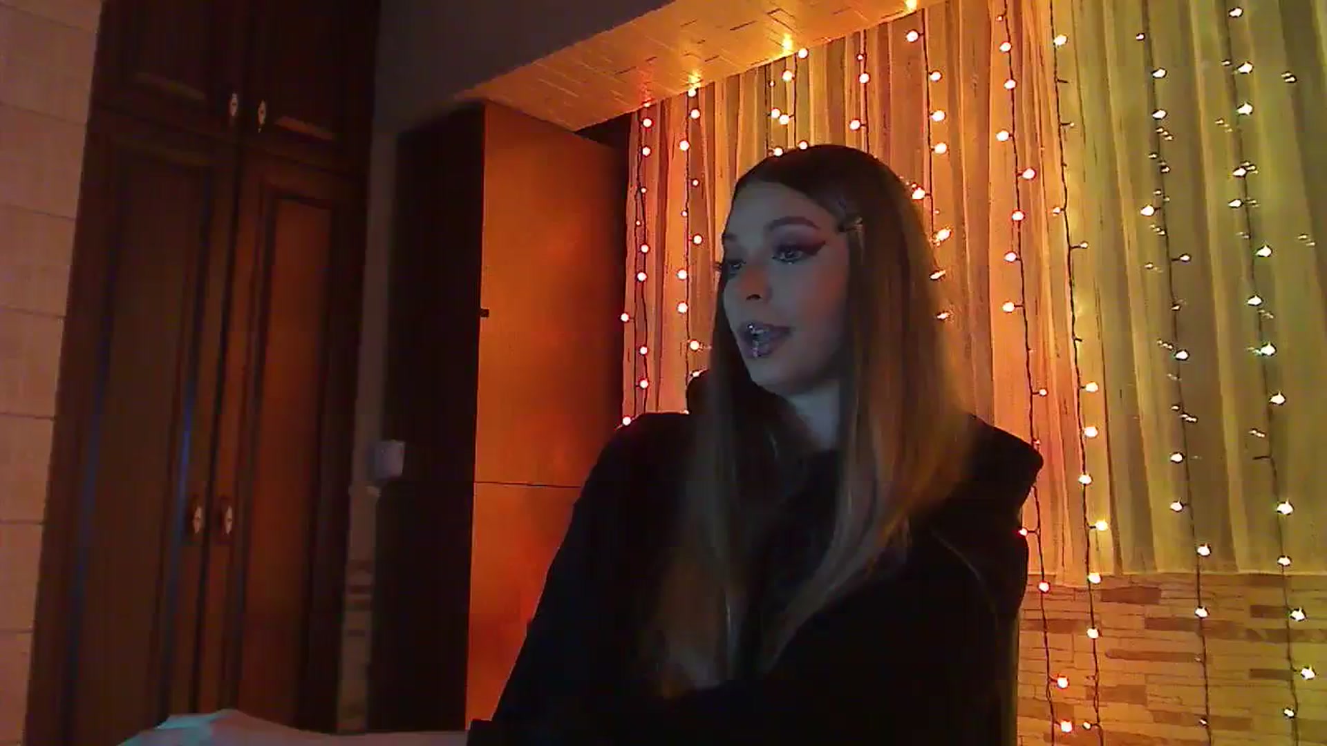 Gallery image thumbnail from No_bo_dy's myfreecams stream on, 01/26/2024, 24:53 image 10 of 20