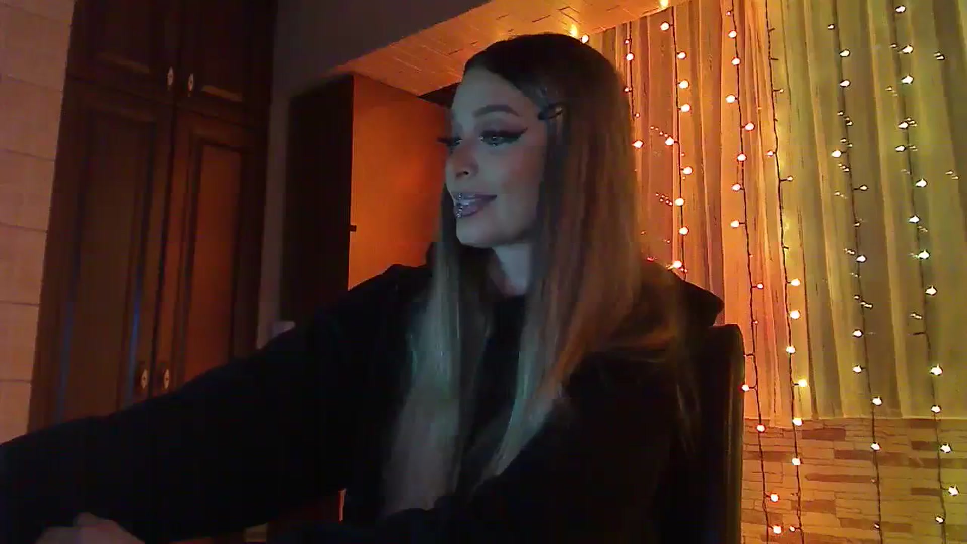 Gallery image thumbnail from No_bo_dy's myfreecams stream on, 01/26/2024, 24:53 image 6 of 20