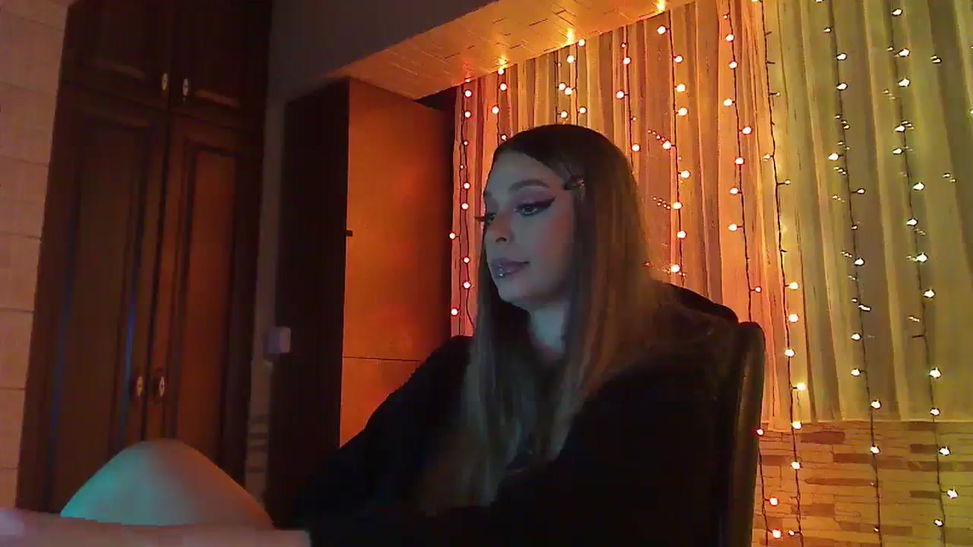 Gallery image thumbnail from No_bo_dy's myfreecams stream on, 01/26/2024, 01:58 image 15 of 20