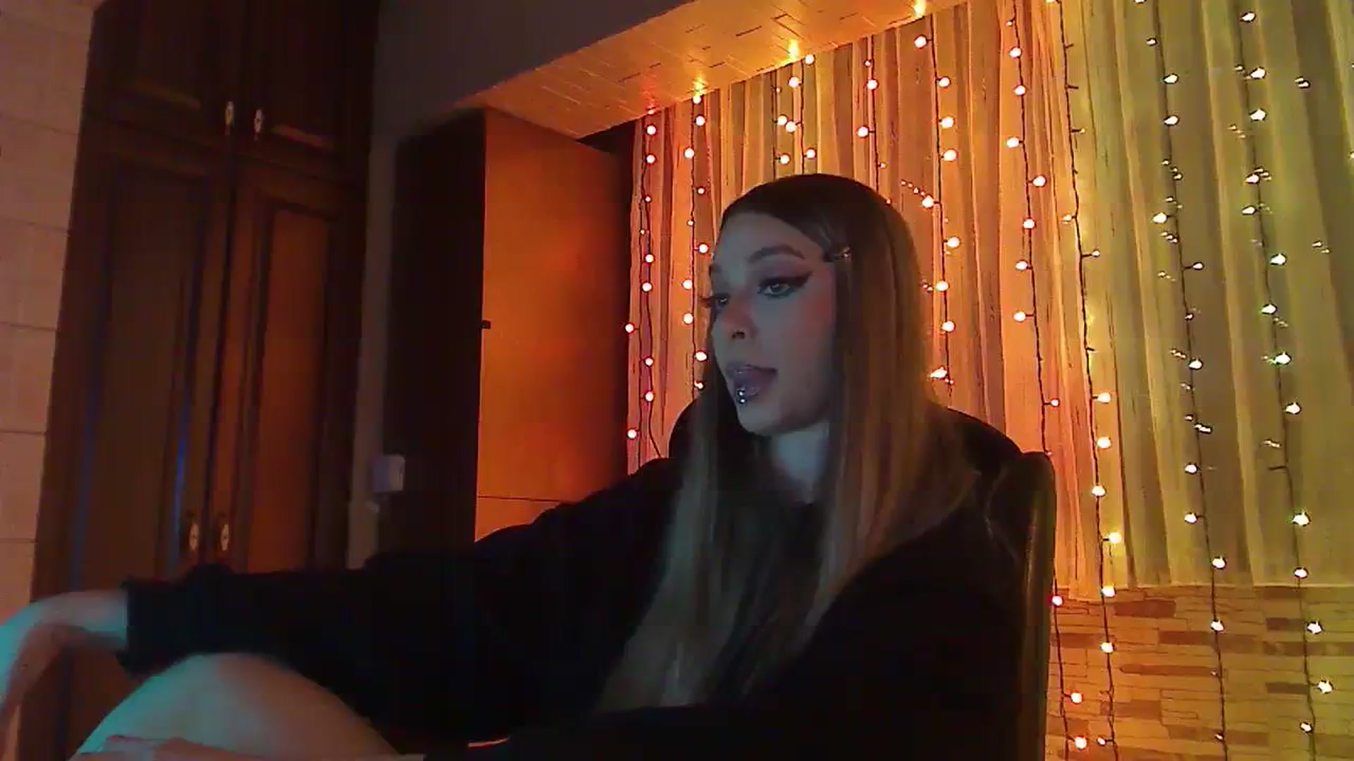 Gallery image thumbnail from No_bo_dy's myfreecams stream on, 01/26/2024, 01:58 image 5 of 20