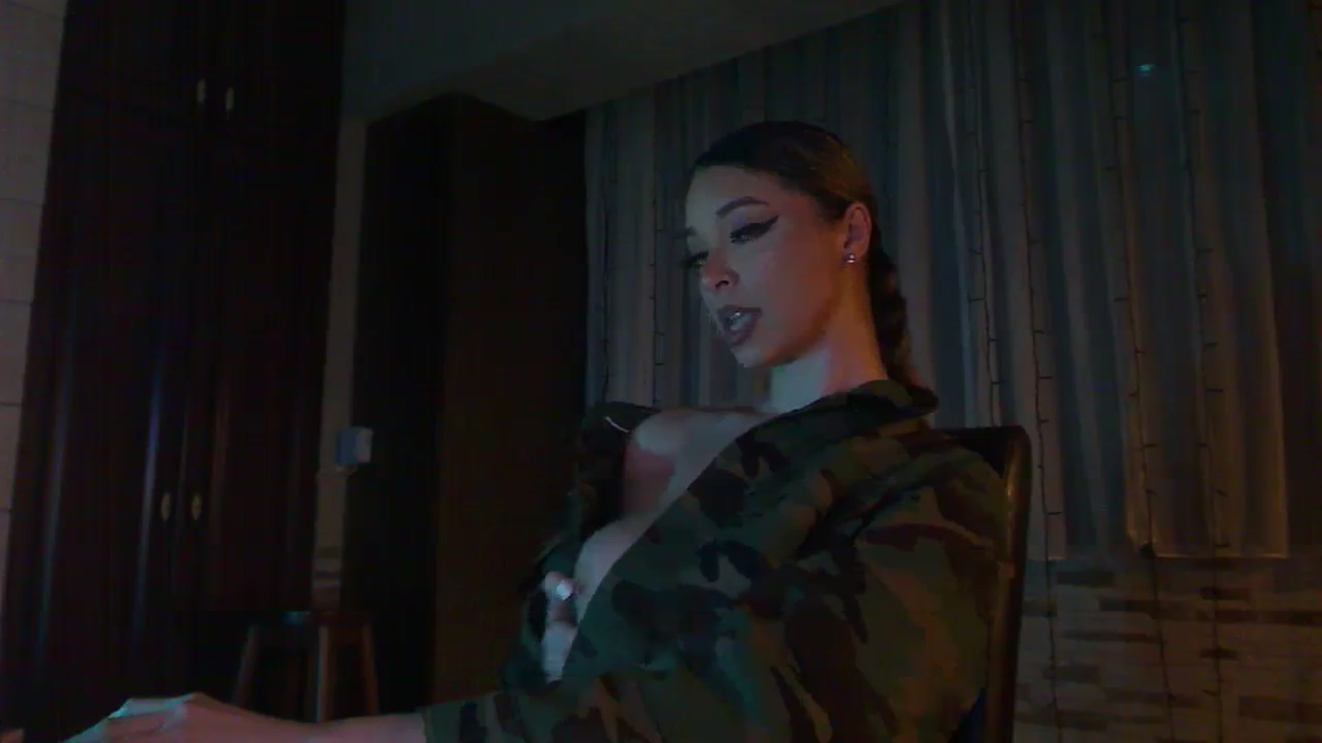 Gallery image thumbnail from No_bo_dy's myfreecams stream on, 02/25/2024, 24:00 image 14 of 20