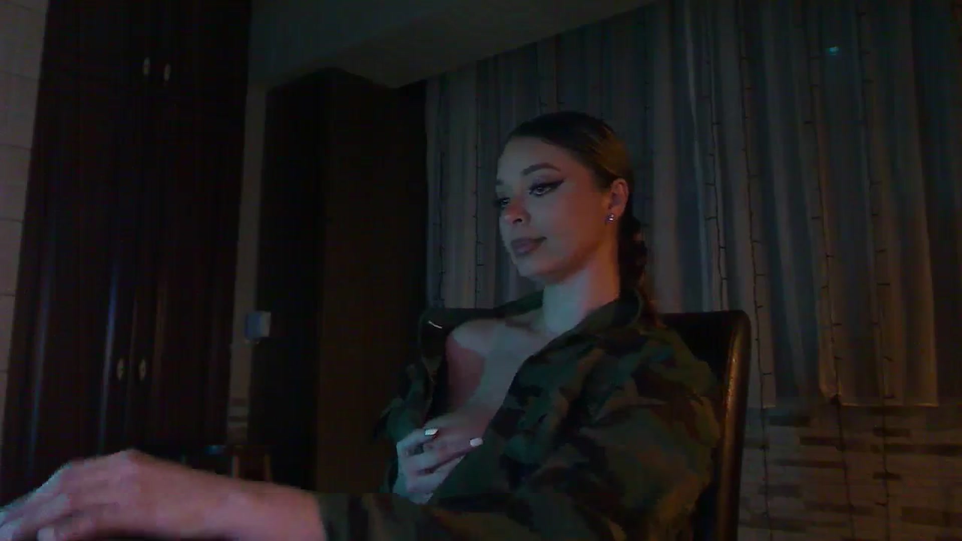 Gallery image thumbnail from No_bo_dy's myfreecams stream on, 02/25/2024, 24:00 image 17 of 20
