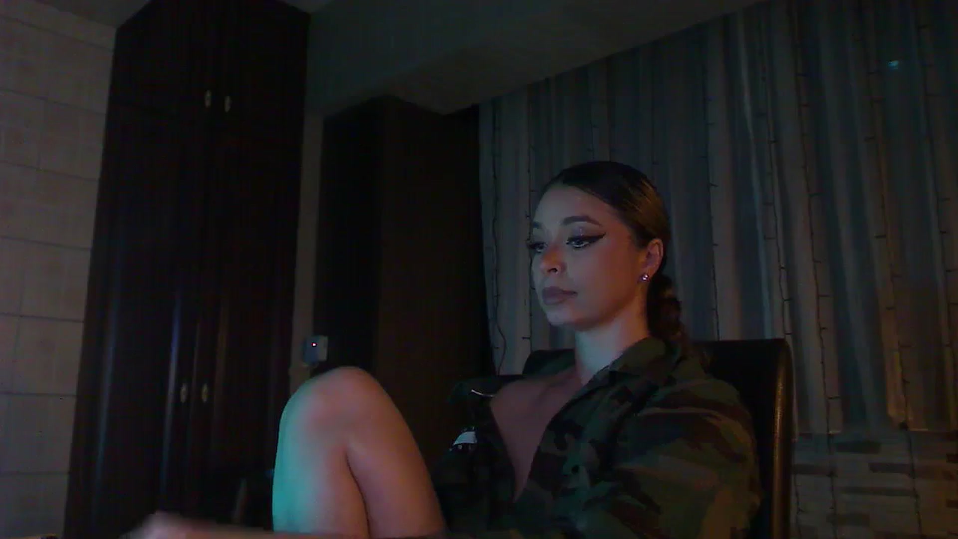 Gallery image thumbnail from No_bo_dy's myfreecams stream on, 02/25/2024, 03:02 image 15 of 20