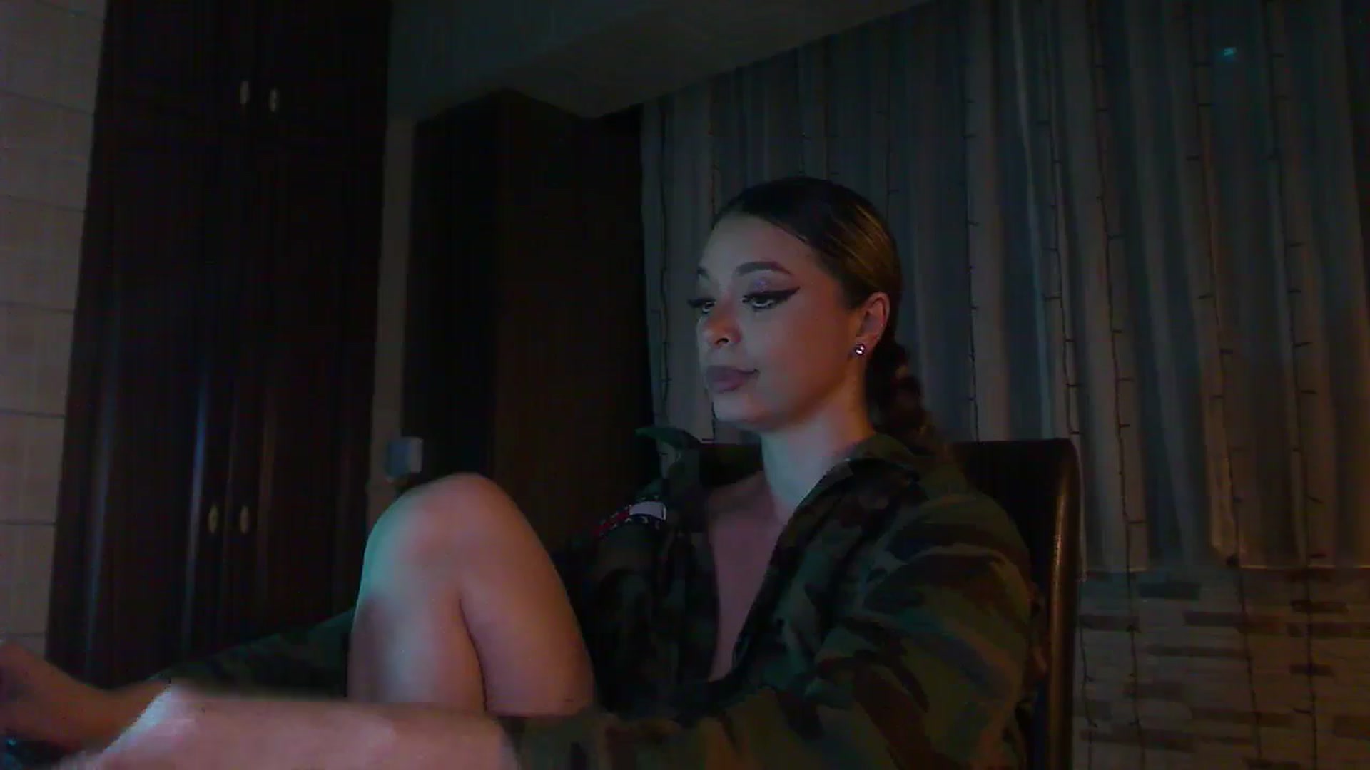 Gallery image thumbnail from No_bo_dy's myfreecams stream on, 02/25/2024, 03:02 image 3 of 20