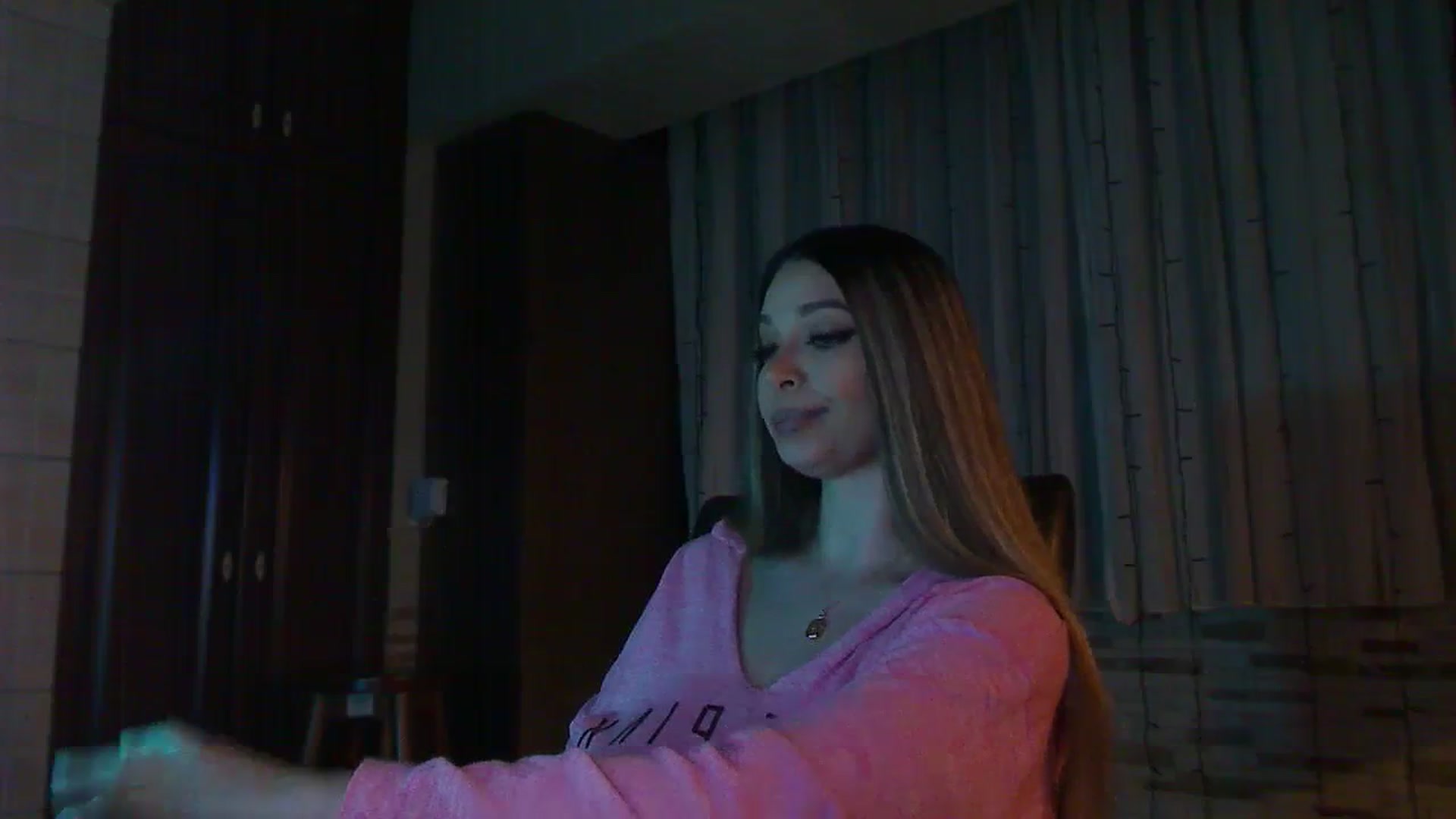 Gallery image thumbnail from No_bo_dy's myfreecams stream on, 03/02/2024, 01:27 image 18 of 20