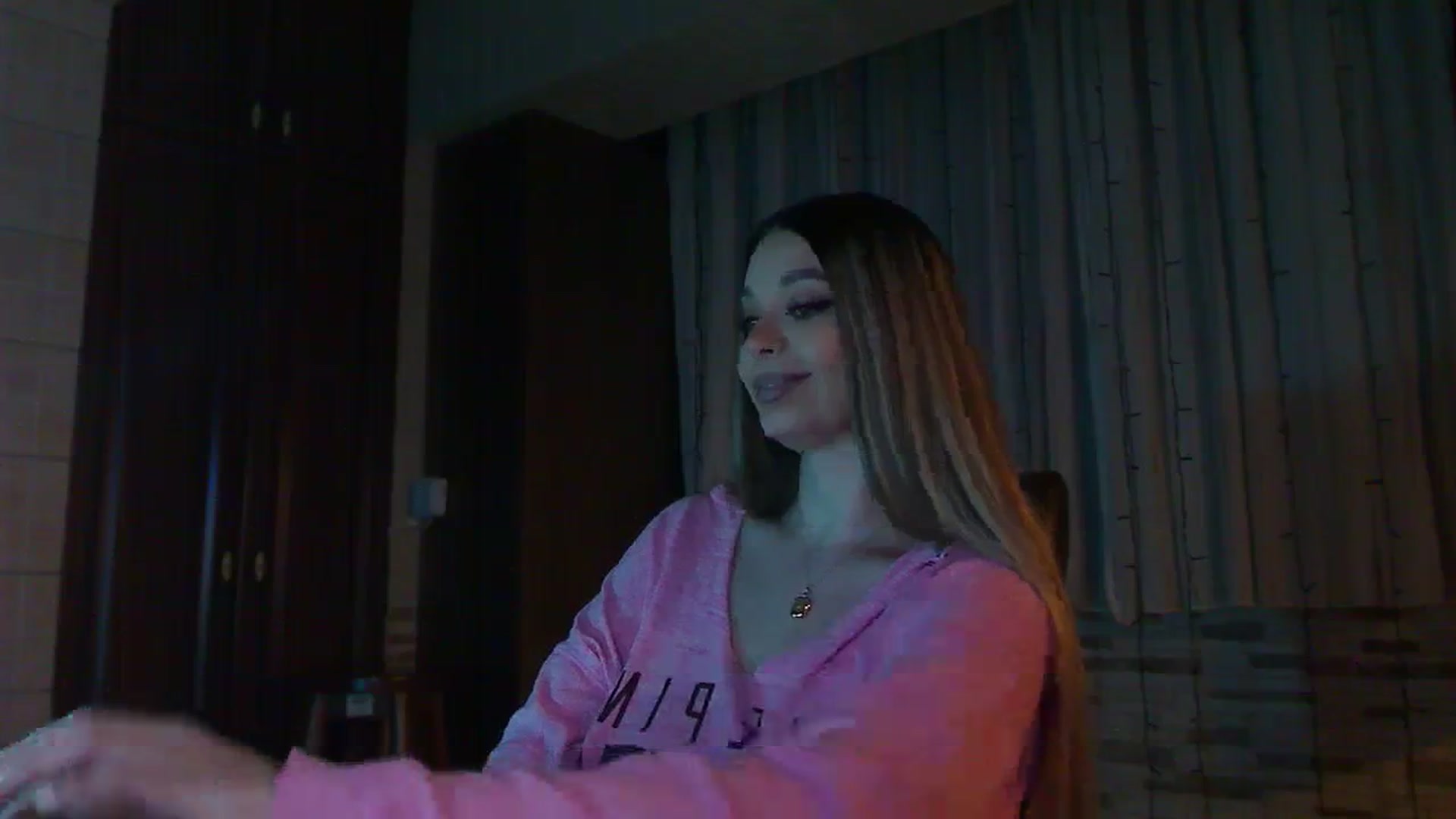 Gallery image thumbnail from No_bo_dy's myfreecams stream on, 03/02/2024, 01:27 image 15 of 20
