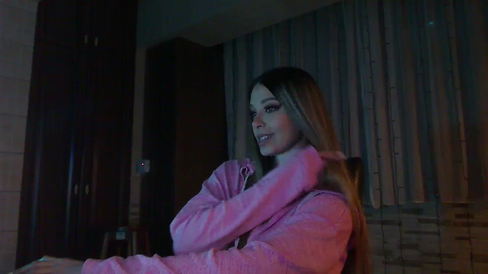 Gallery image thumbnail from No_bo_dy's myfreecams stream on, 03/02/2024, 02:35 image 4 of 20