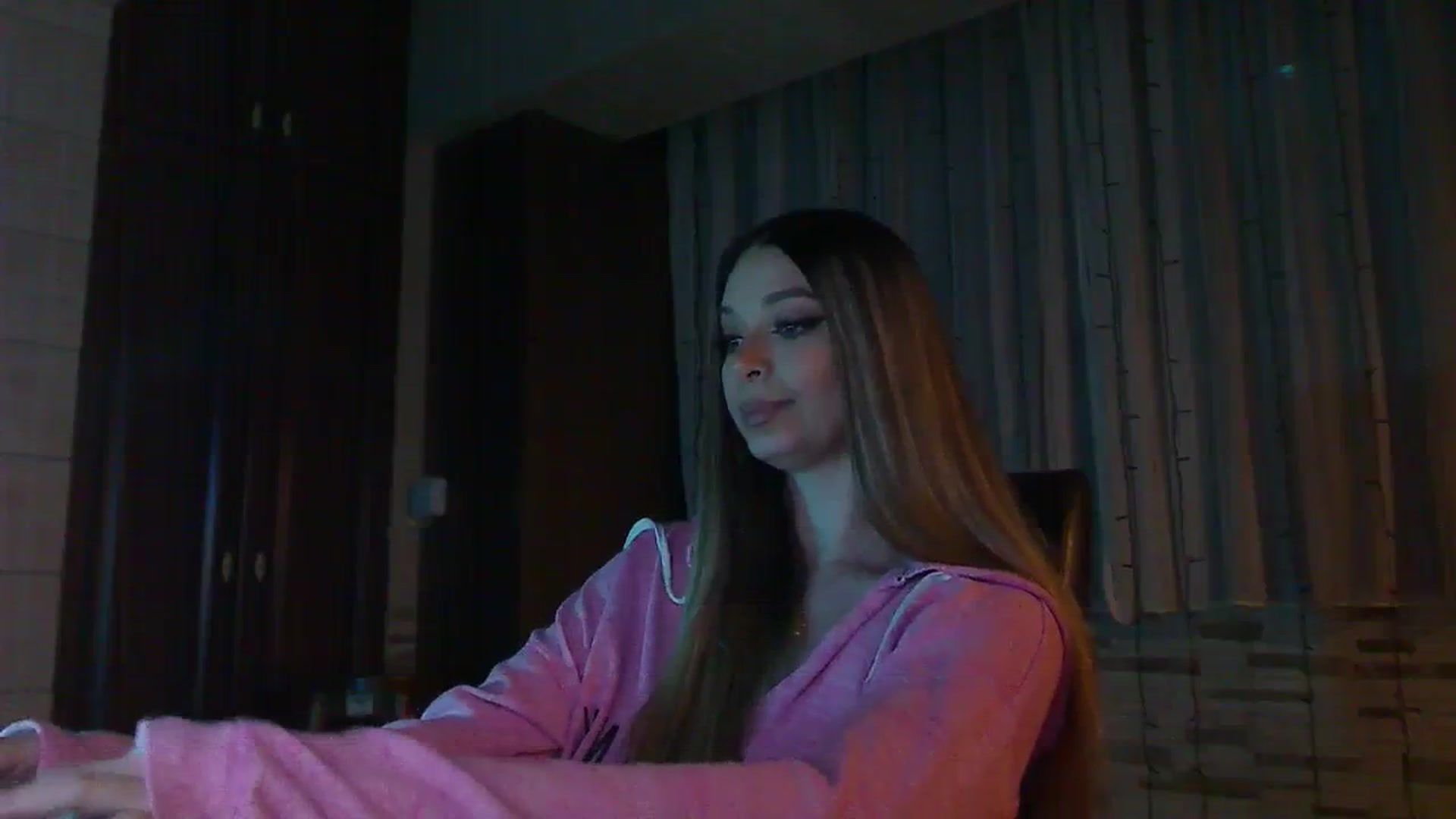 Gallery image thumbnail from No_bo_dy's myfreecams stream on, 03/02/2024, 02:35 image 2 of 20