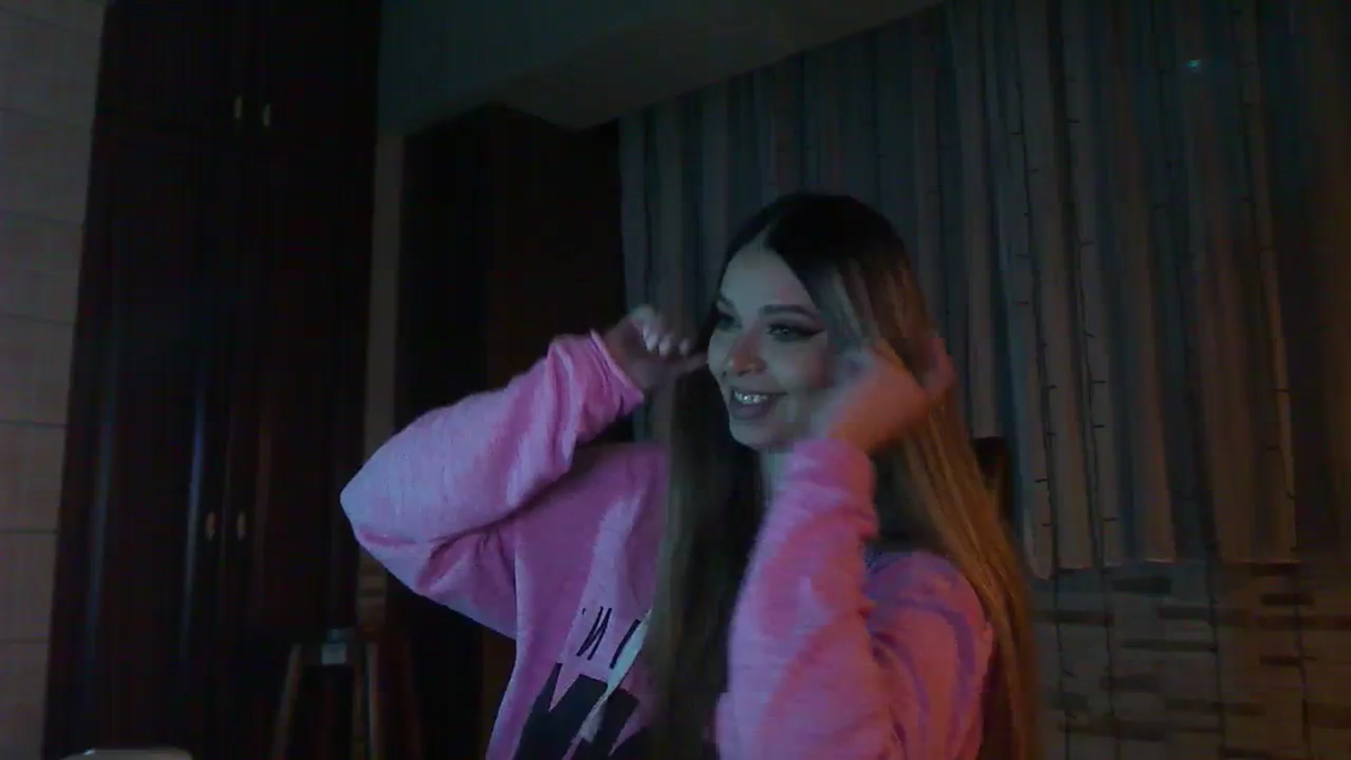 Gallery image thumbnail from No_bo_dy's myfreecams stream on, 03/02/2024, 02:35 image 8 of 20