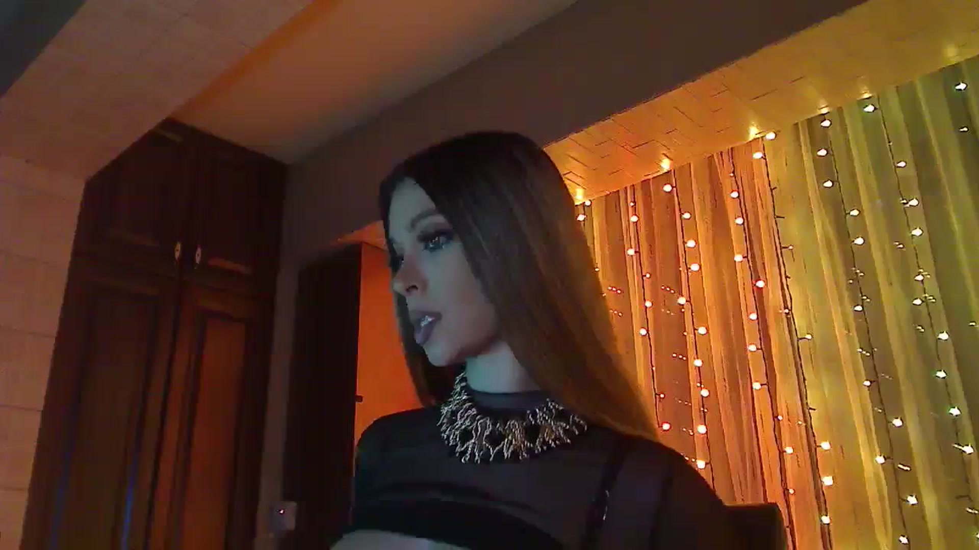 Gallery image thumbnail from No_bo_dy's myfreecams stream on, 03/11/2024, 03:04 image 14 of 20