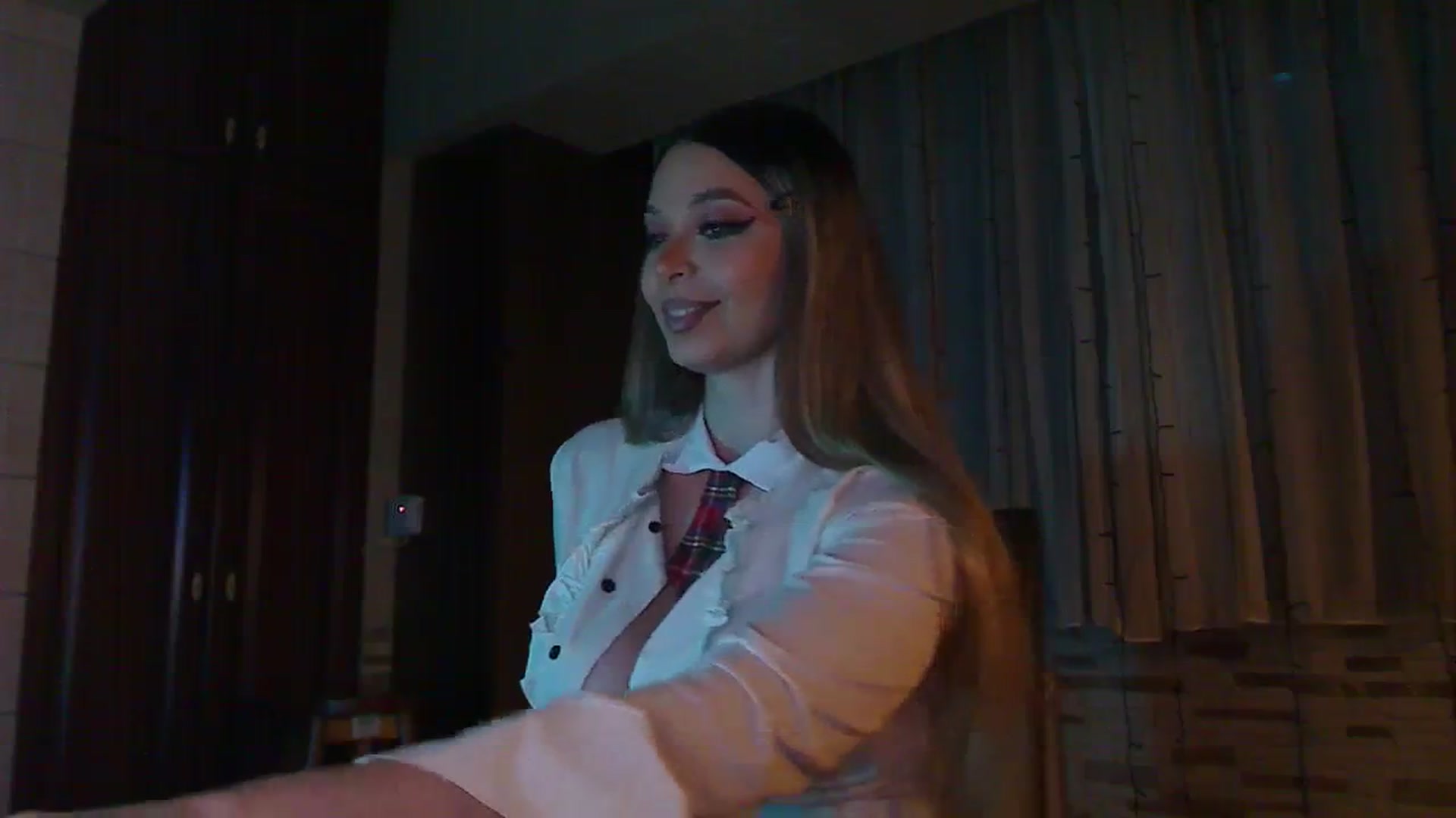 Gallery image thumbnail from No_bo_dy's myfreecams stream on, 03/12/2024, 01:45 image 12 of 20