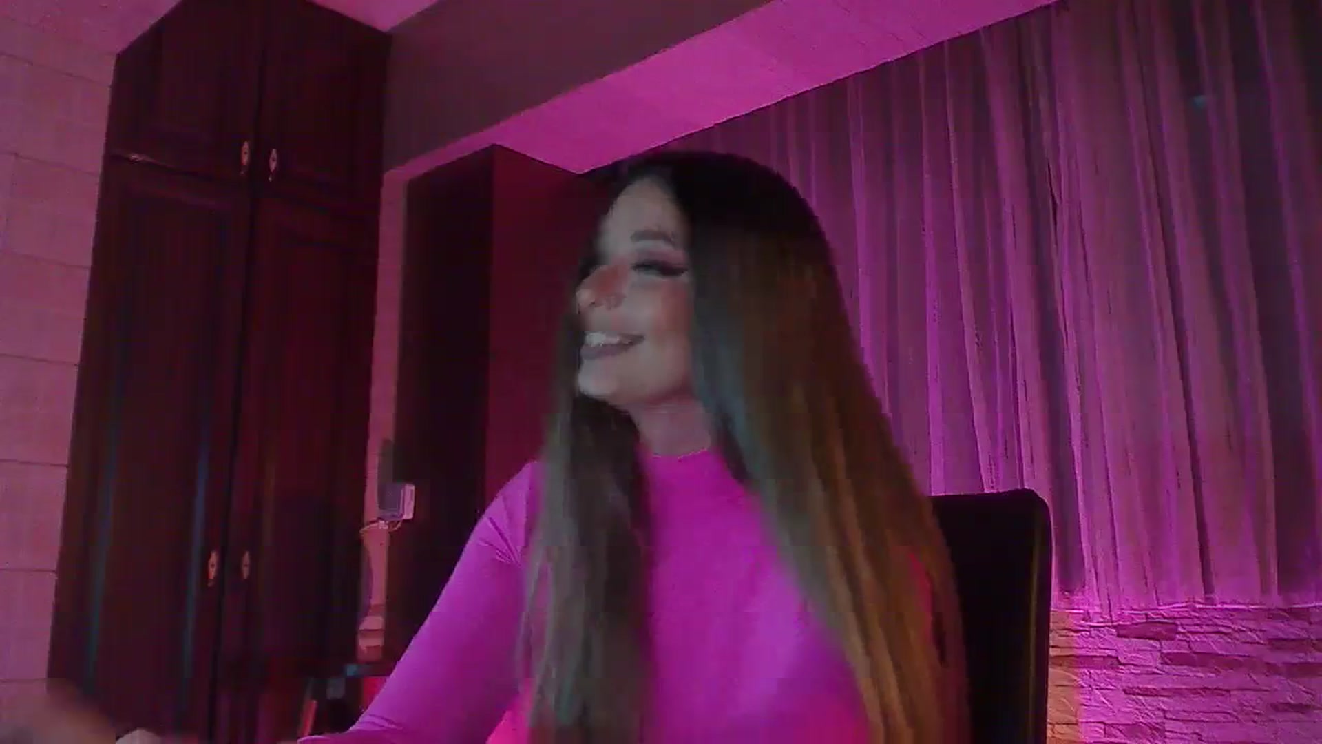 Gallery image thumbnail from No_bo_dy's myfreecams stream on, 04/13/2024, 02:17 image 8 of 20