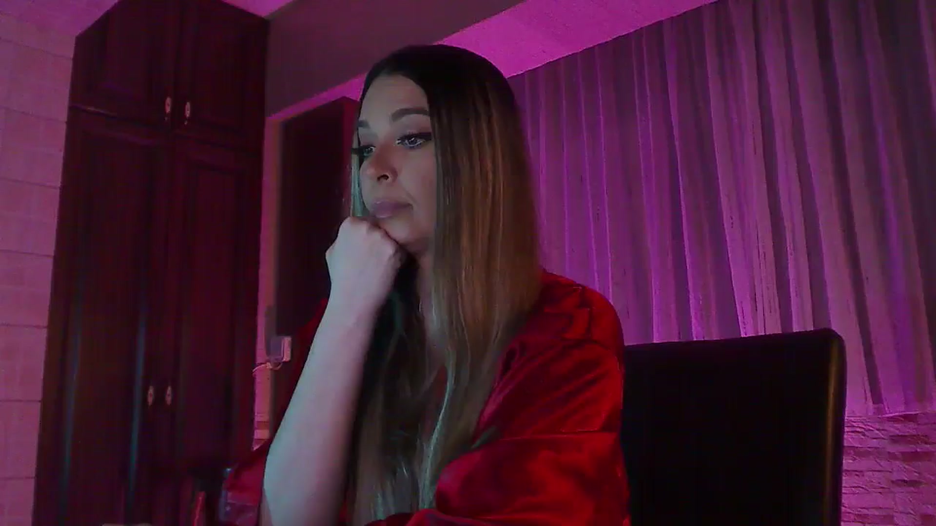 Gallery image thumbnail from No_bo_dy's myfreecams stream on, 05/02/2024, 24:51 image 19 of 20