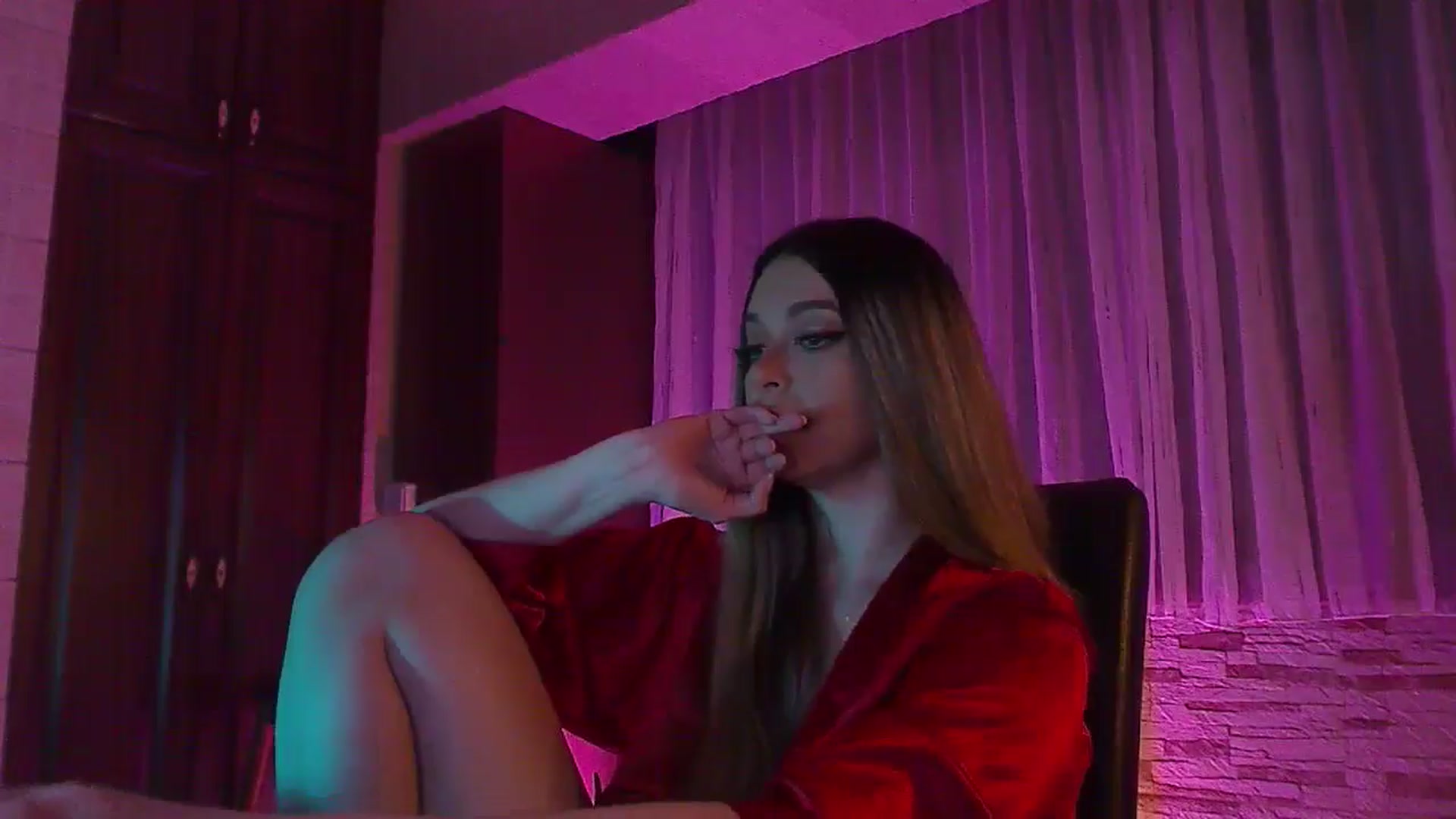Gallery image thumbnail from No_bo_dy's myfreecams stream on, 05/02/2024, 02:42 image 10 of 20