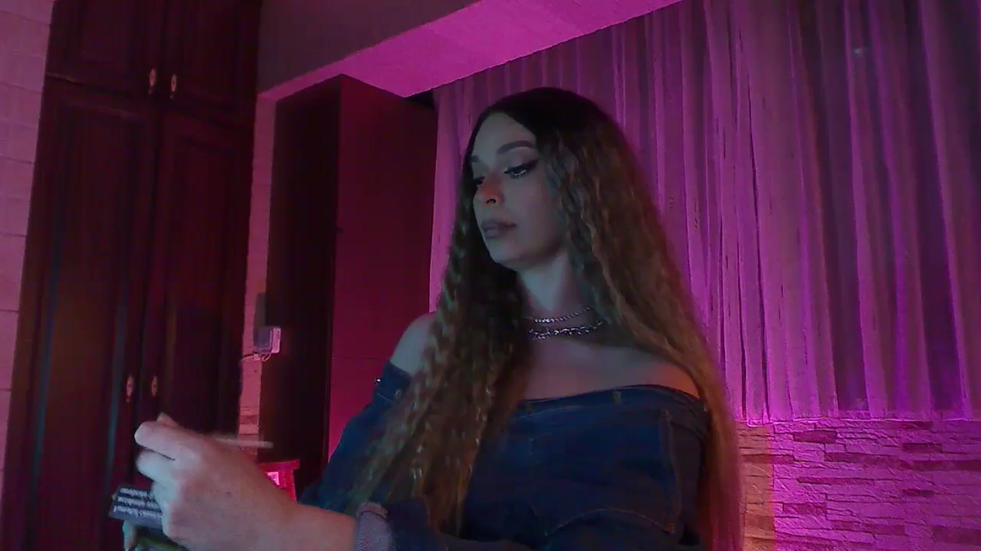 Gallery image thumbnail from No_bo_dy's myfreecams stream on, 05/10/2024, 23:33 image 8 of 20