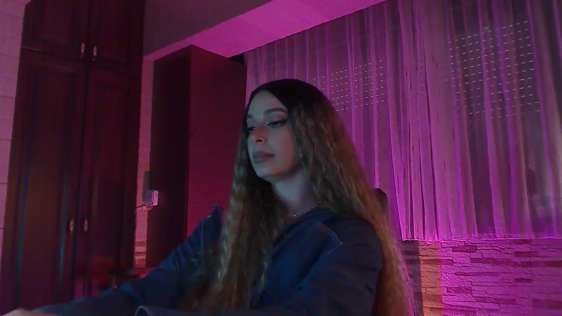 Gallery image thumbnail from No_bo_dy's myfreecams stream on, 05/11/2024, 03:51 image 18 of 20