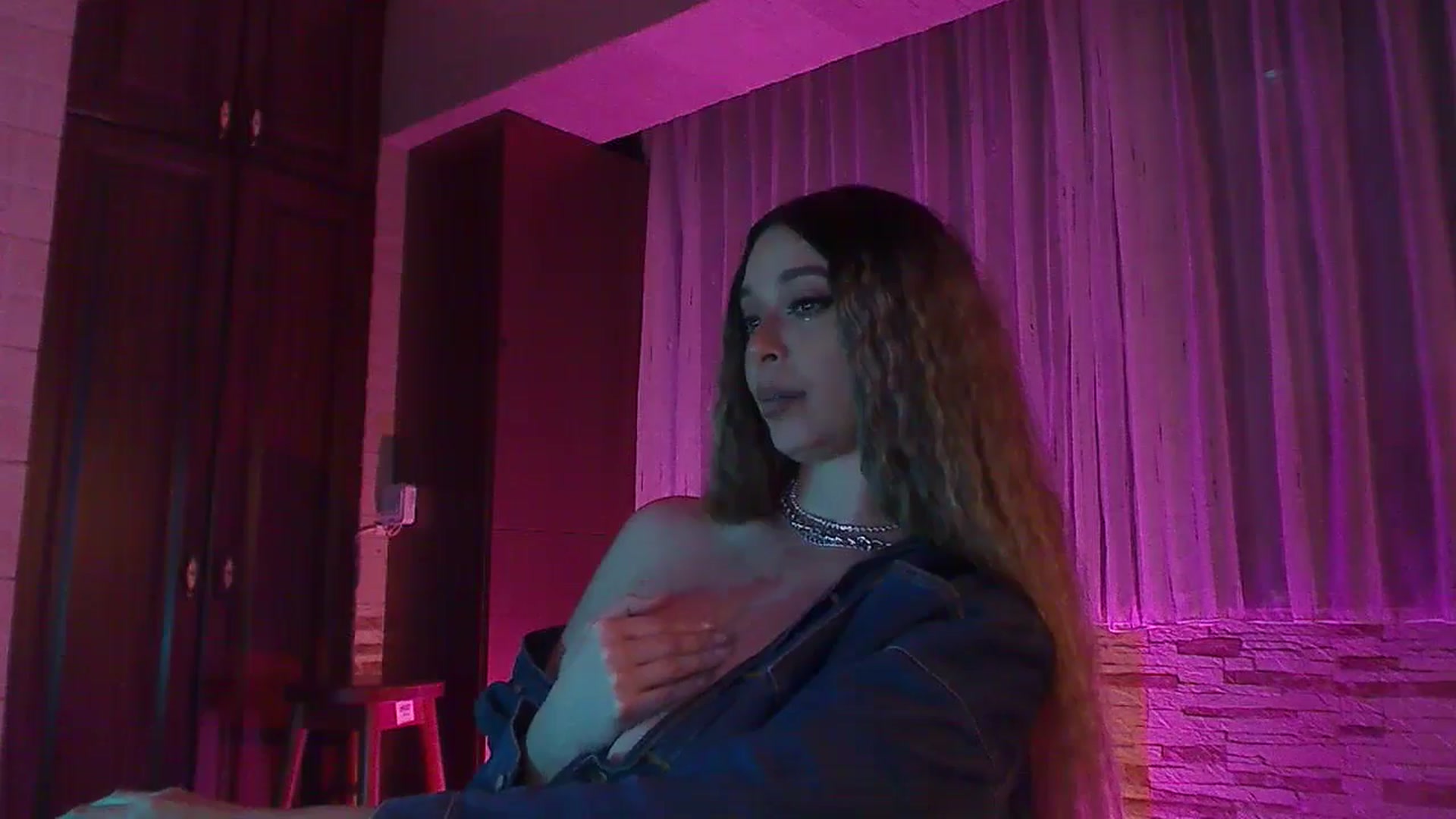Gallery image thumbnail from No_bo_dy's myfreecams stream on, 05/11/2024, 03:51 image 7 of 20