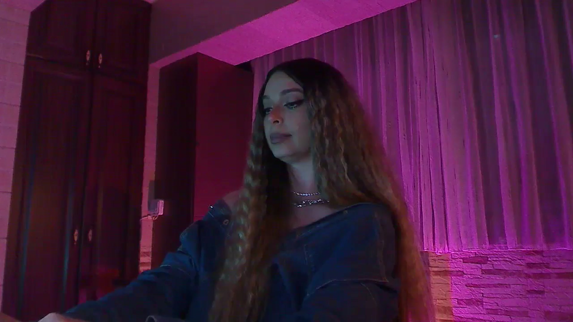 Gallery image thumbnail from No_bo_dy's myfreecams stream on, 05/11/2024, 03:51 image 10 of 20