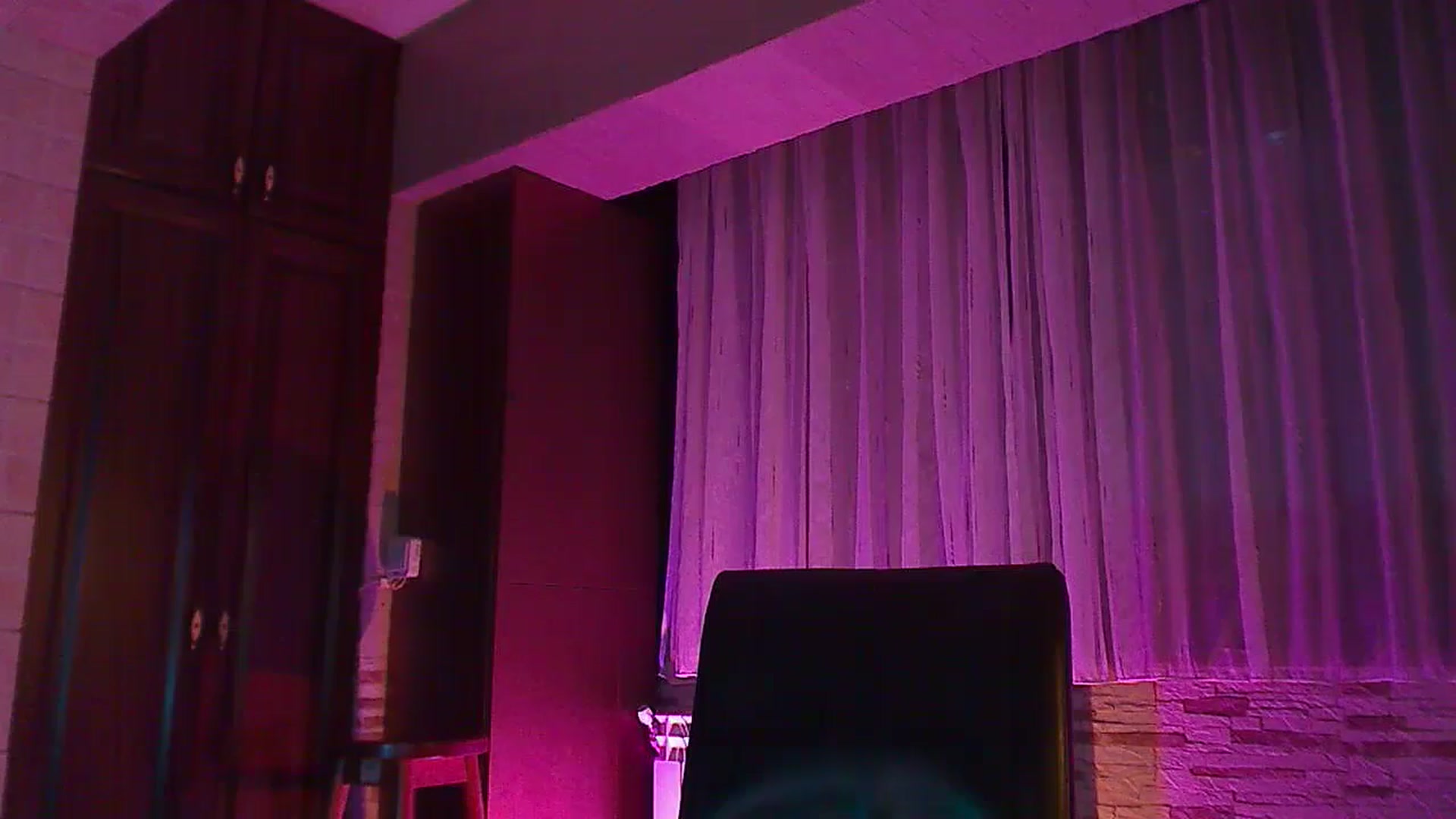 Gallery image thumbnail from No_bo_dy's myfreecams stream on, 05/18/2024, 24:05 image 3 of 20