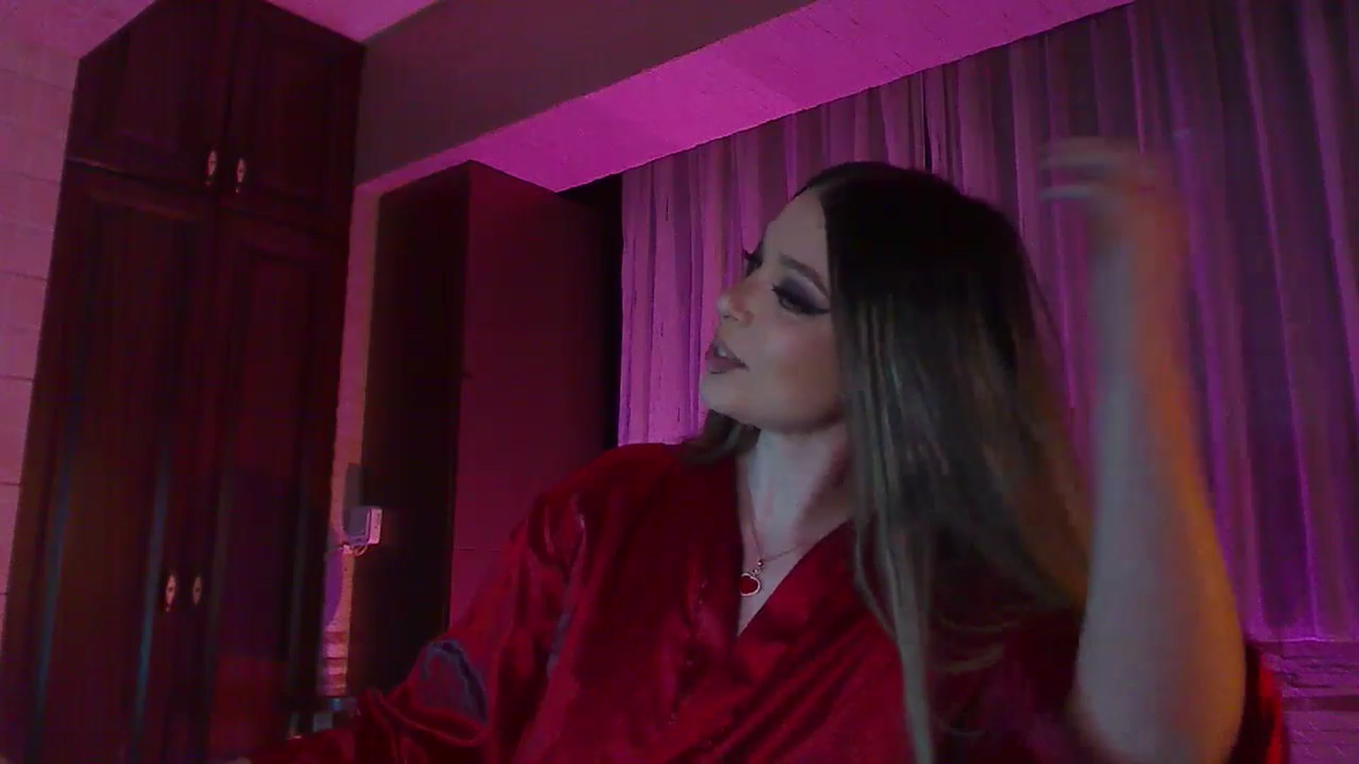 Gallery image thumbnail from No_bo_dy's myfreecams stream on, 05/19/2024, 03:24 image 11 of 20