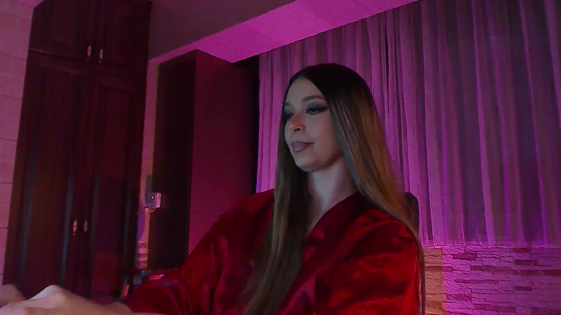 Gallery image thumbnail from No_bo_dy's myfreecams stream on, 05/19/2024, 03:24 image 14 of 20