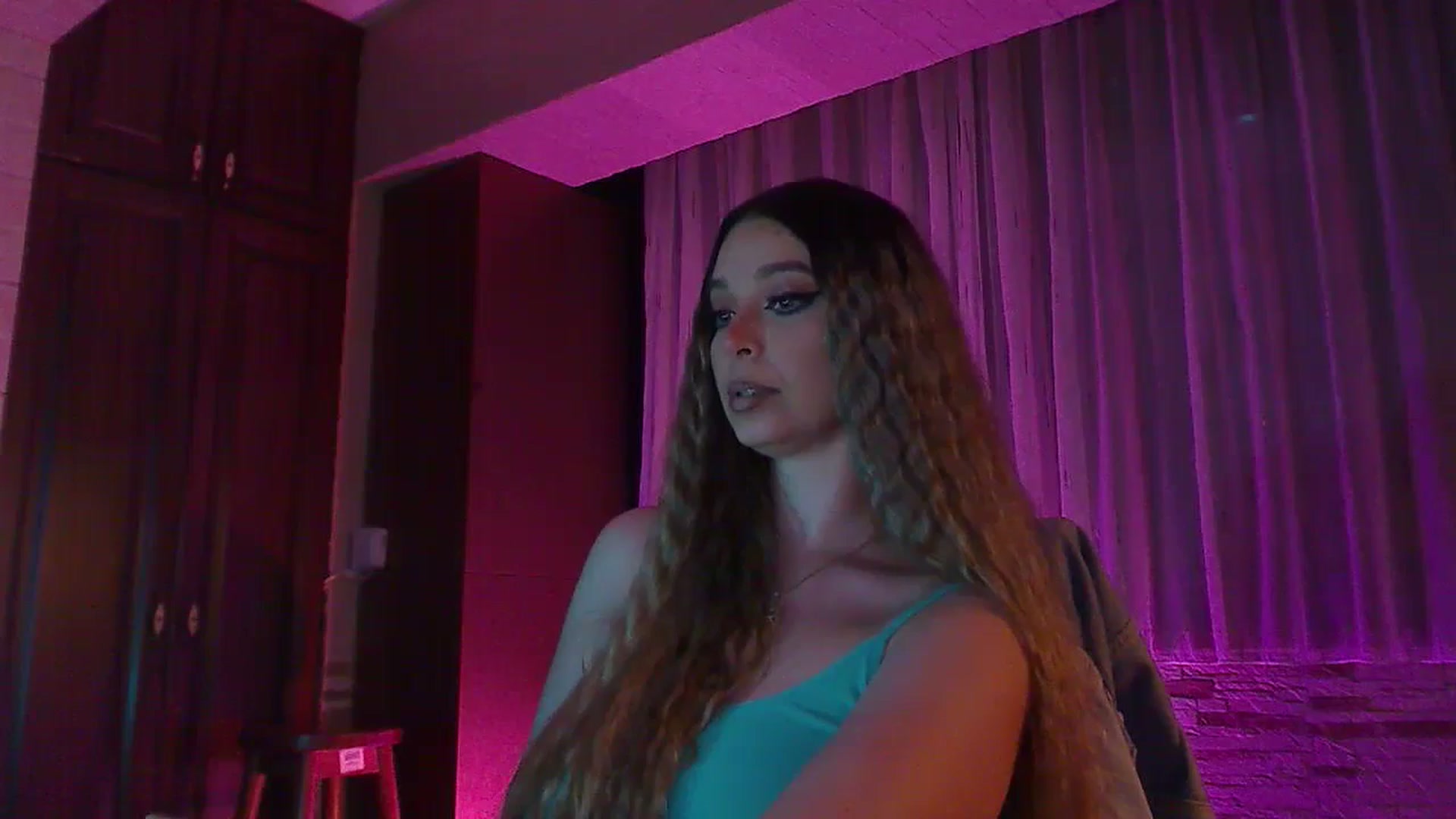 Gallery image thumbnail from No_bo_dy's myfreecams stream on, 05/23/2024, 23:21 image 19 of 20
