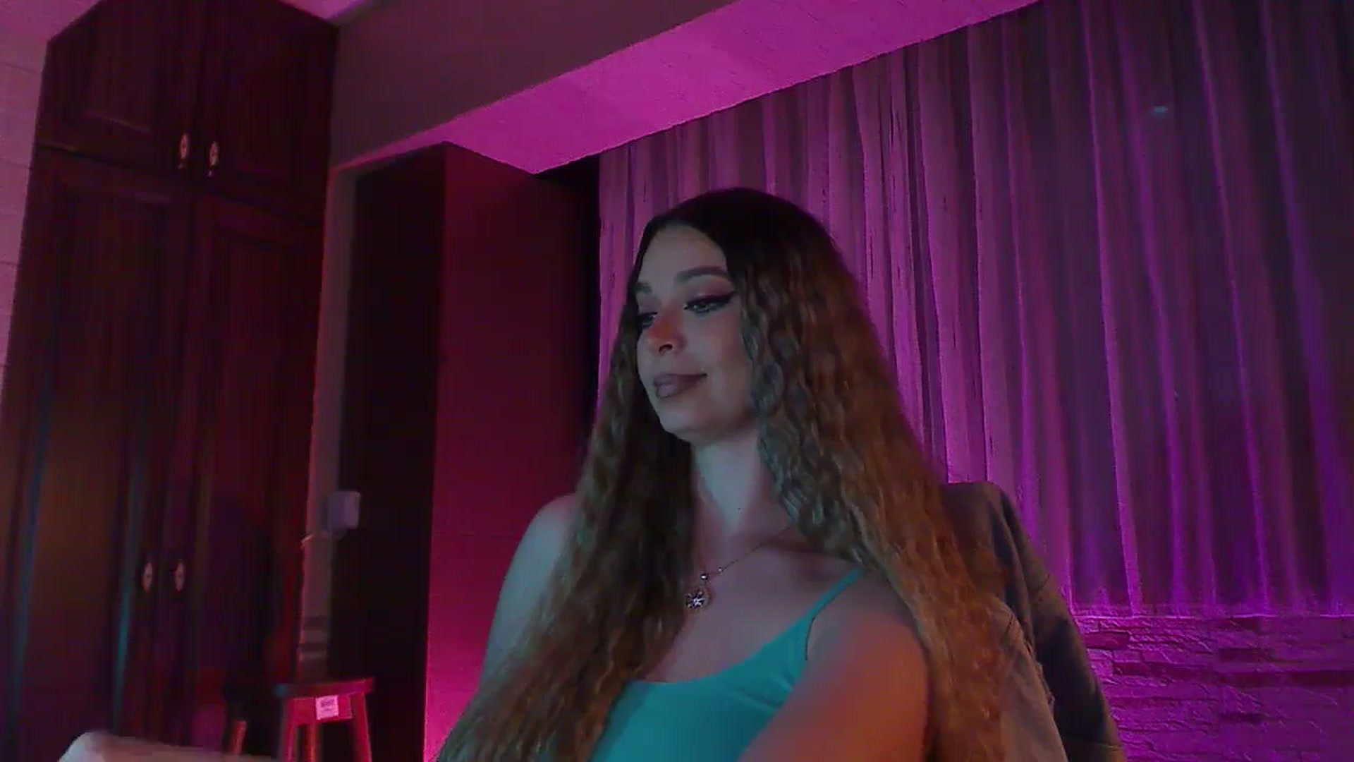 Gallery image thumbnail from No_bo_dy's myfreecams stream on, 05/23/2024, 23:21 image 12 of 20