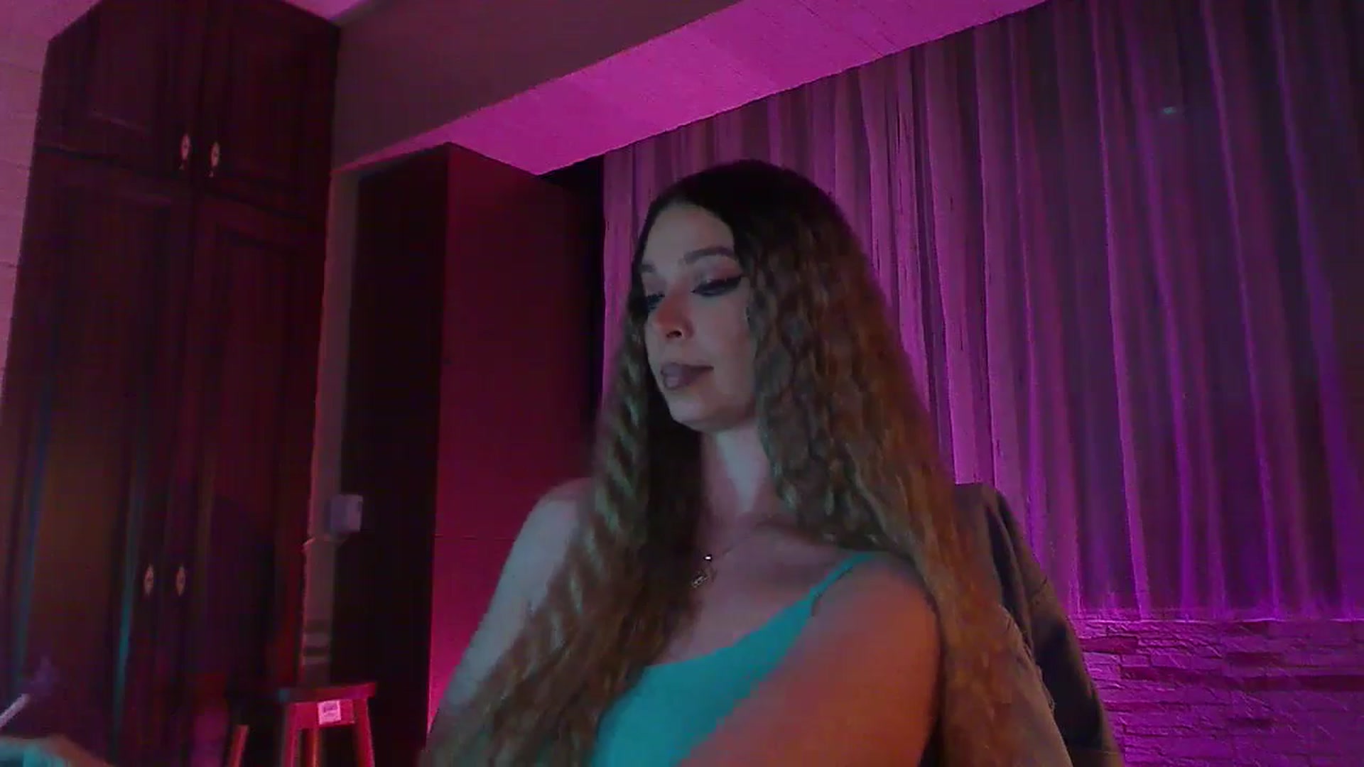 Gallery image thumbnail from No_bo_dy's myfreecams stream on, 05/23/2024, 23:21 image 4 of 20