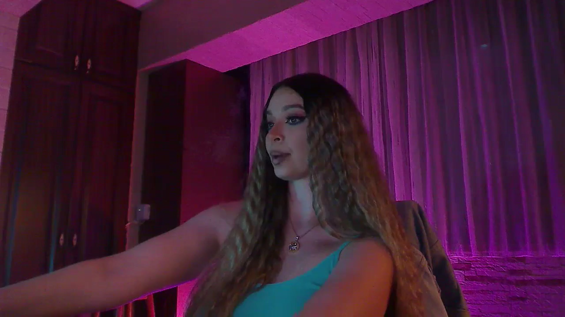 Gallery image thumbnail from No_bo_dy's myfreecams stream on, 05/23/2024, 23:21 image 8 of 20
