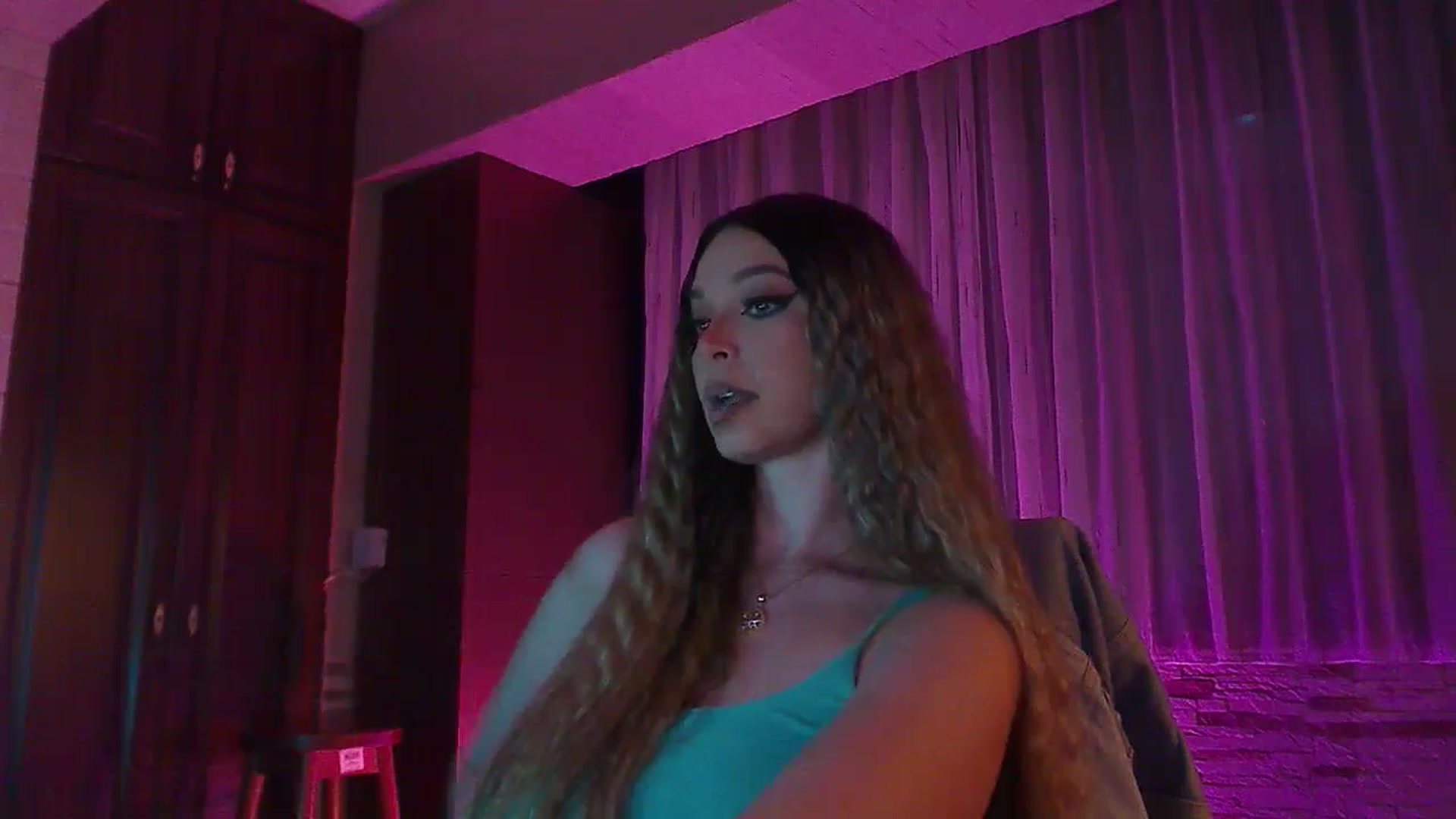 Gallery image thumbnail from No_bo_dy's myfreecams stream on, 05/23/2024, 23:21 image 9 of 20