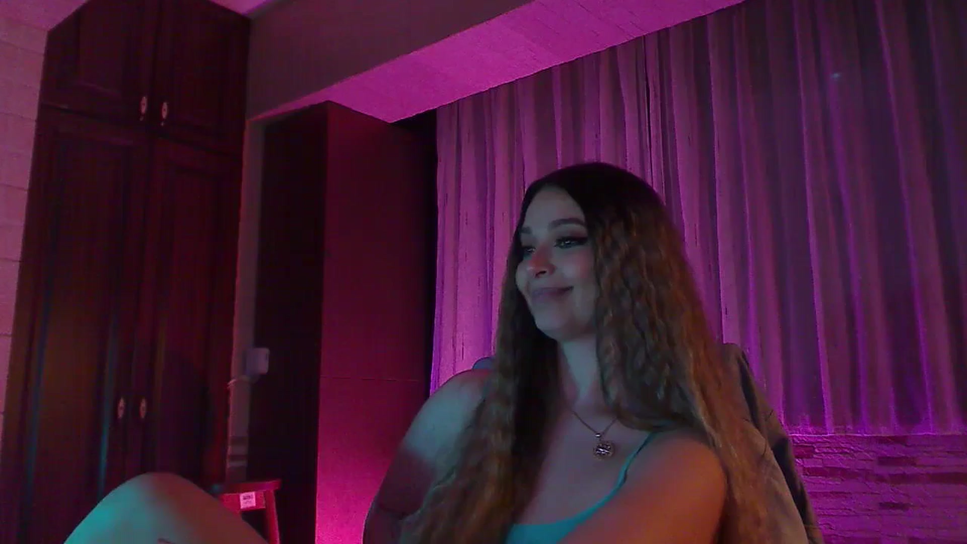Gallery image thumbnail from No_bo_dy's myfreecams stream on, 05/24/2024, 04:06 image 1 of 20