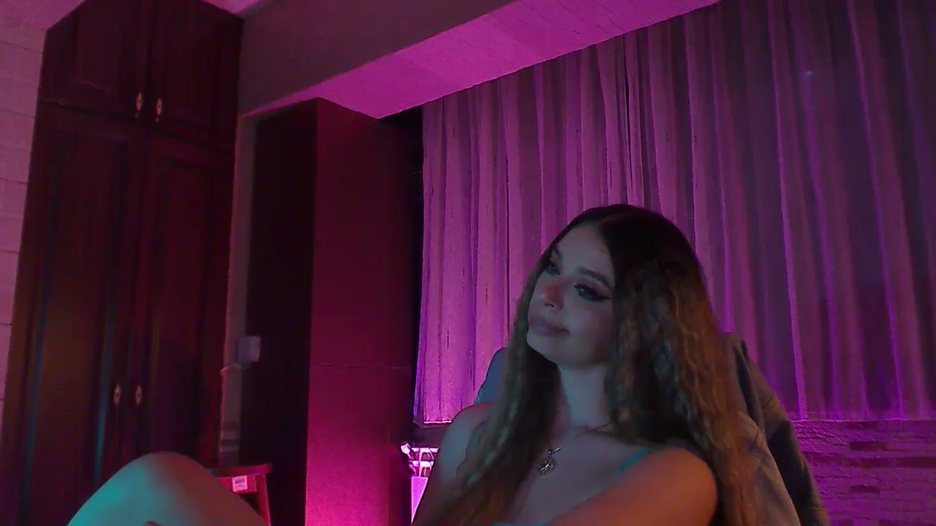 Gallery image thumbnail from No_bo_dy's myfreecams stream on, 05/24/2024, 04:06 image 3 of 20