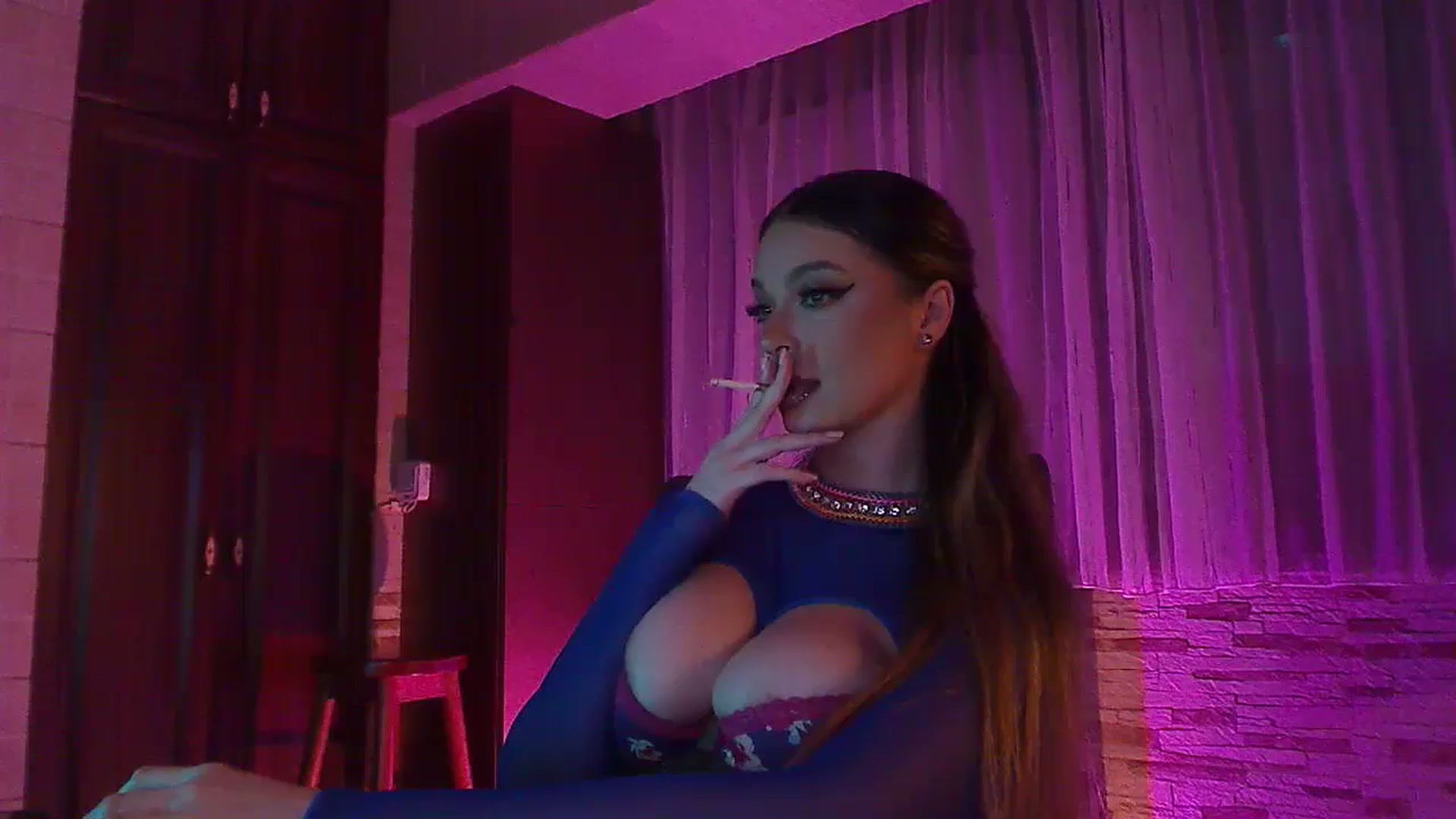 Gallery image thumbnail from No_bo_dy's myfreecams stream on, 06/07/2024, 02:22 image 3 of 20