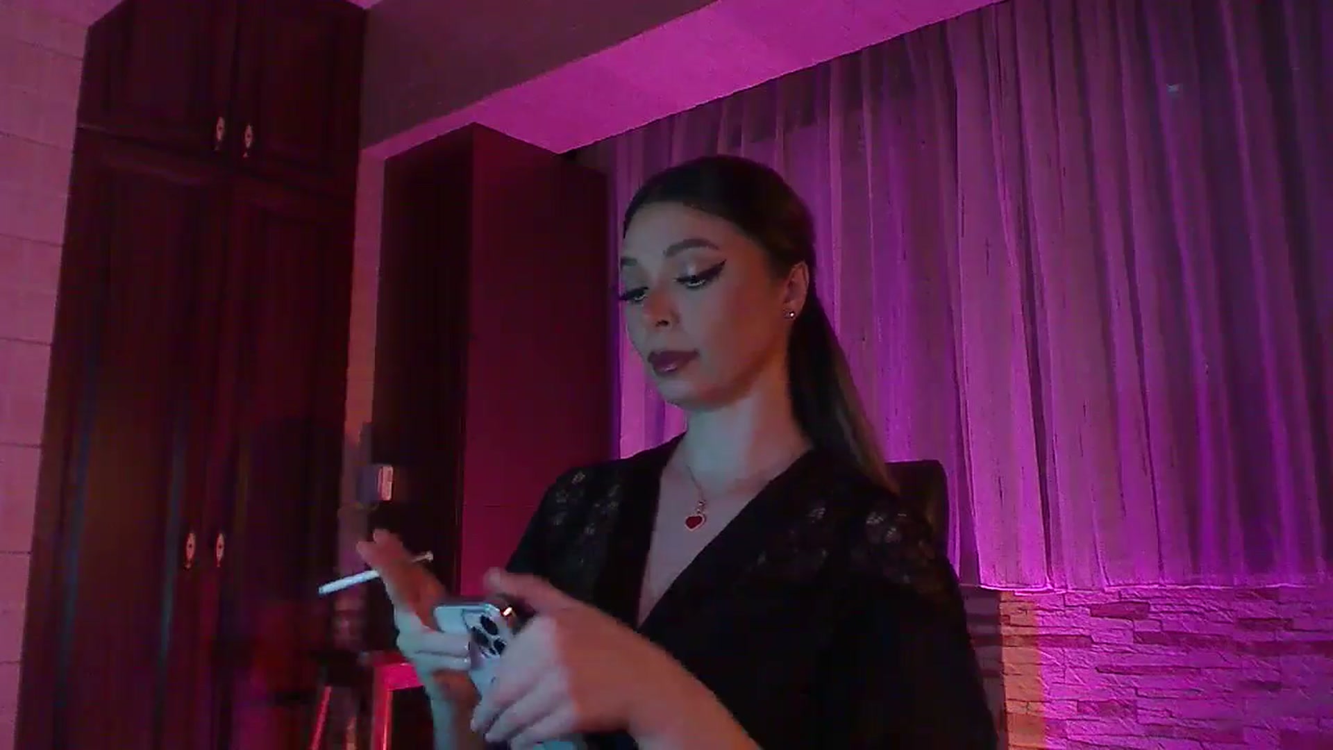 Gallery image thumbnail from No_bo_dy's myfreecams stream on, 06/10/2024, 24:03 image 11 of 20