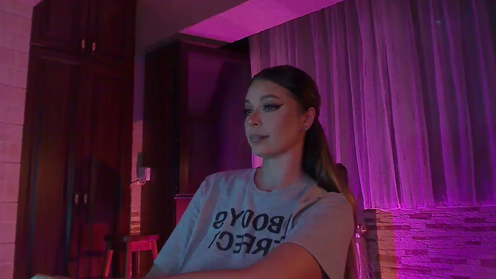 Gallery image thumbnail from No_bo_dy's myfreecams stream on, 06/16/2024, 23:56 image 20 of 20
