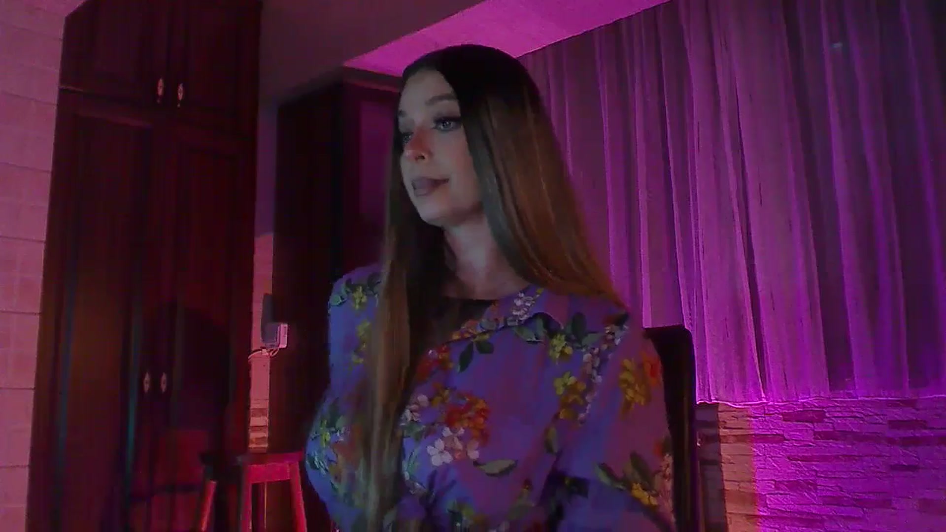 Gallery image thumbnail from No_bo_dy's myfreecams stream on, 06/17/2024, 01:01 image 6 of 20