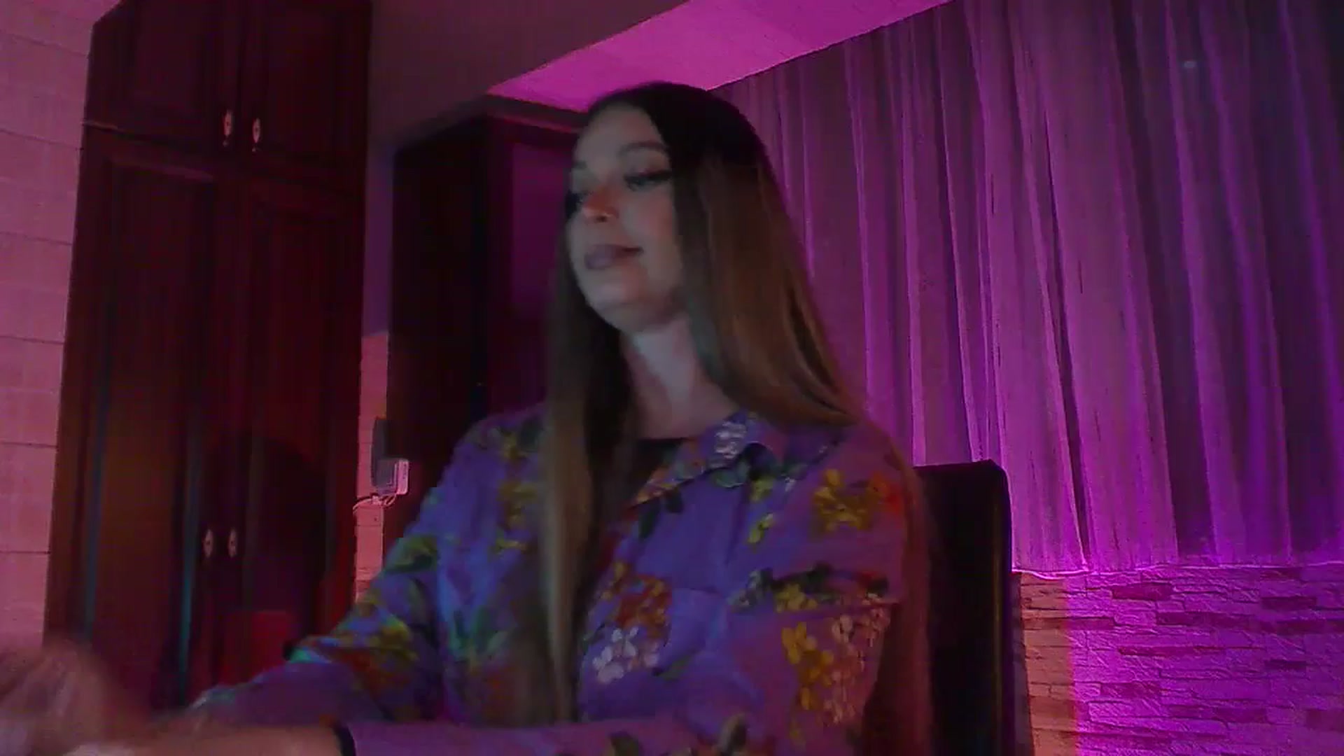 Gallery image thumbnail from No_bo_dy's myfreecams stream on, 06/17/2024, 01:01 image 1 of 20