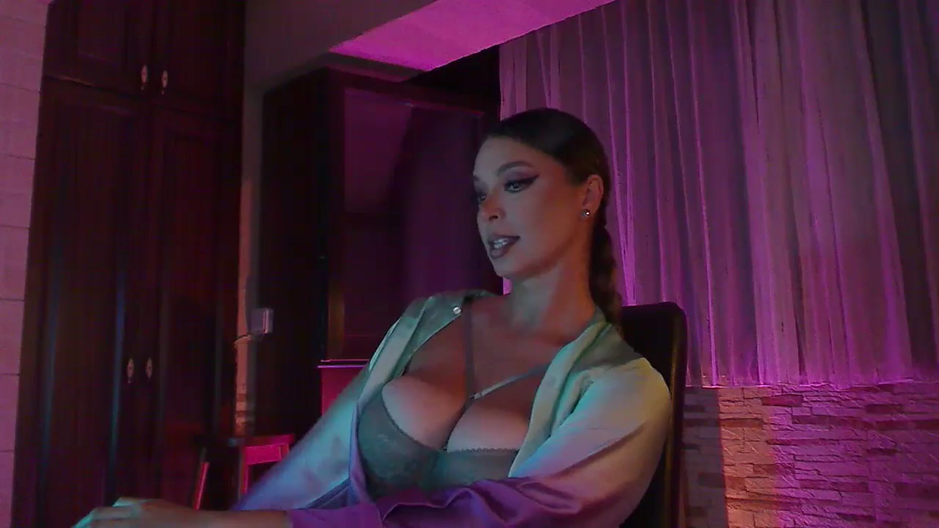 Gallery image thumbnail from No_bo_dy's myfreecams stream on, 07/02/2024, 24:33 image 19 of 20