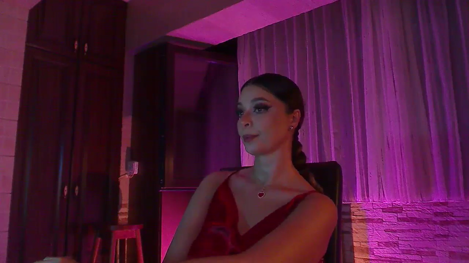Gallery image thumbnail from No_bo_dy's myfreecams stream on, 07/09/2024, 24:57 image 15 of 20