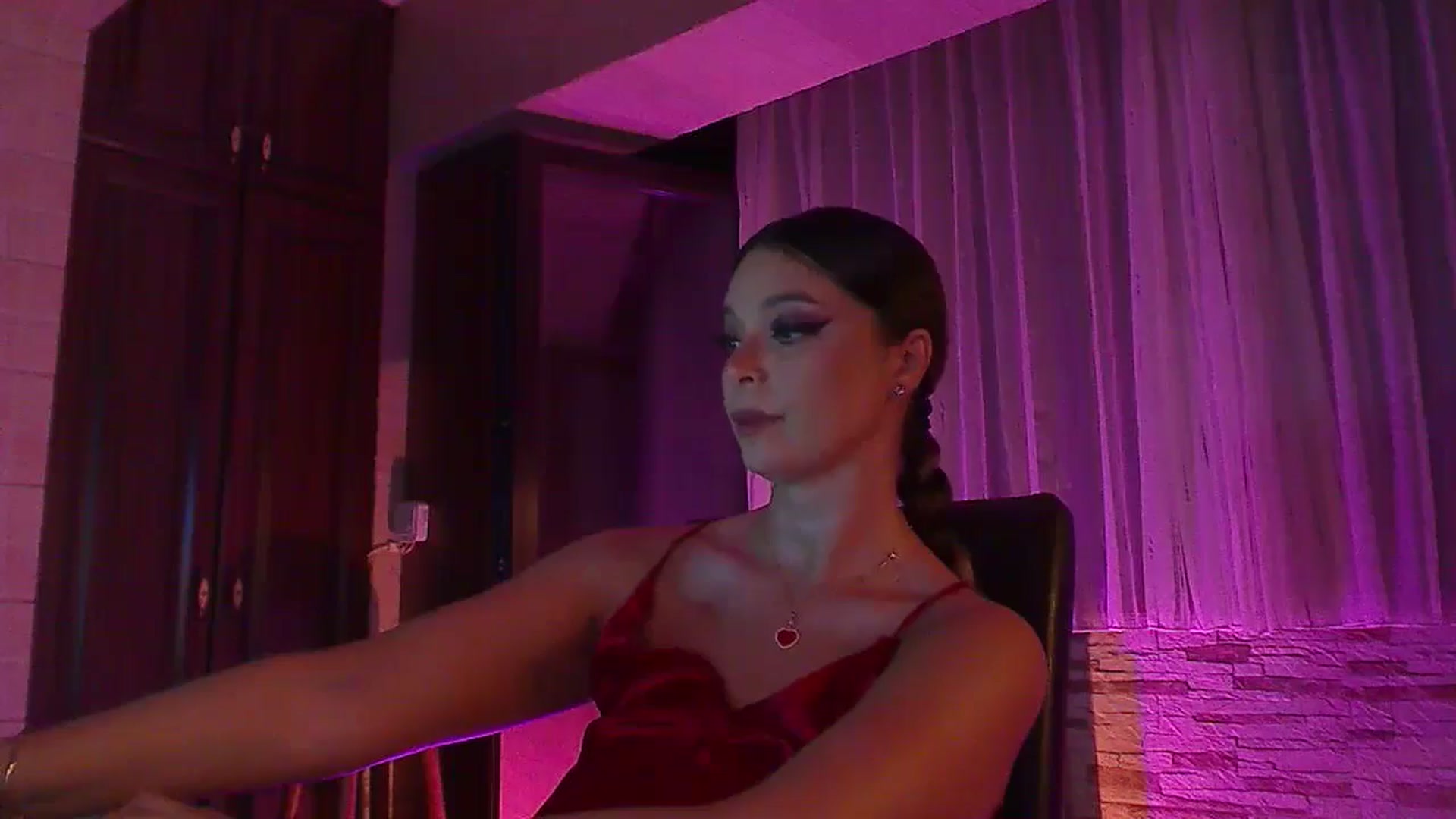 Gallery image thumbnail from No_bo_dy's myfreecams stream on, 07/09/2024, 24:57 image 10 of 20