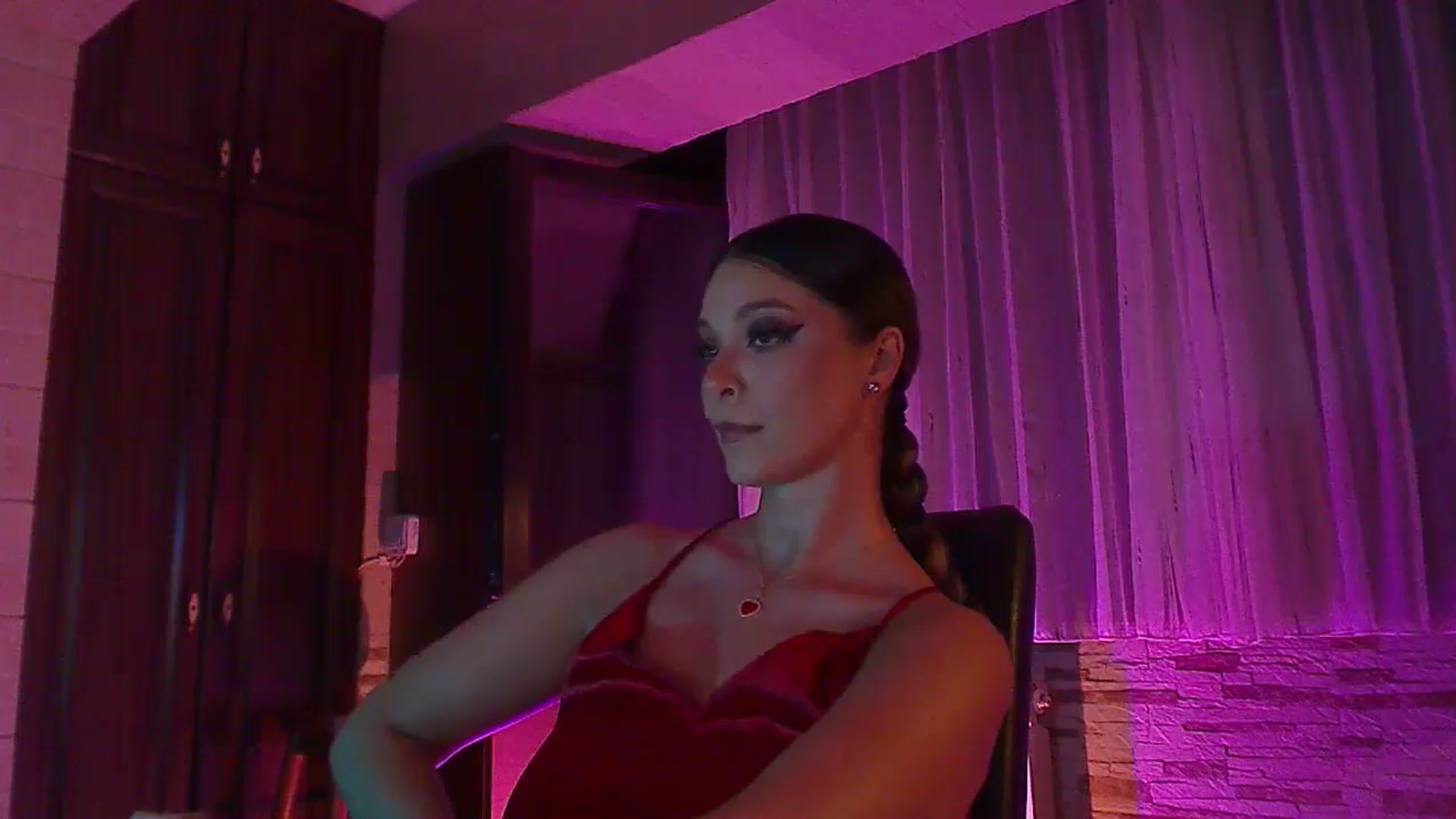 Gallery image thumbnail from No_bo_dy's myfreecams stream on, 07/09/2024, 24:57 image 3 of 20