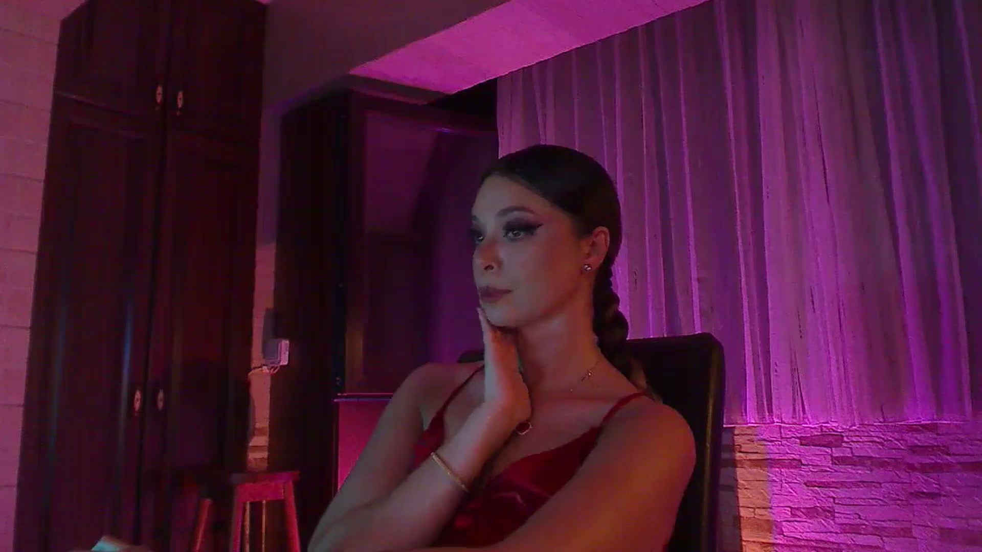 Gallery image thumbnail from No_bo_dy's myfreecams stream on, 07/09/2024, 24:57 image 11 of 20