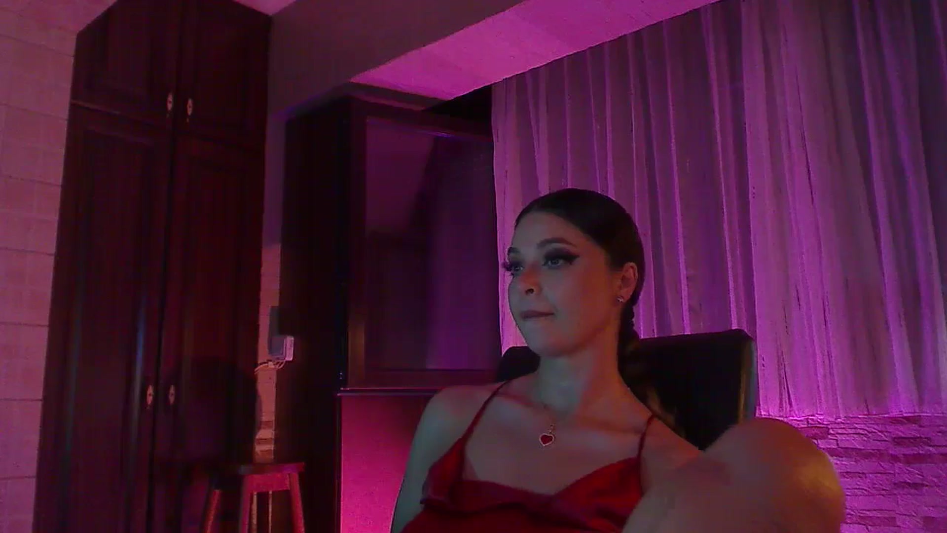 Gallery image thumbnail from No_bo_dy's myfreecams stream on, 07/09/2024, 02:39 image 19 of 20