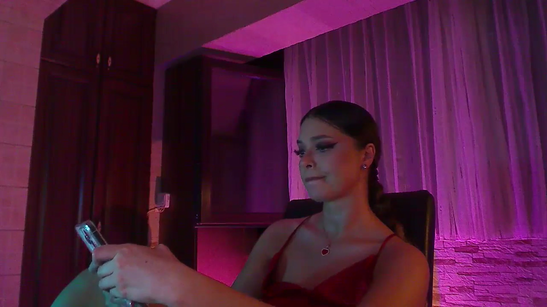 Gallery image thumbnail from No_bo_dy's myfreecams stream on, 07/09/2024, 02:39 image 4 of 20