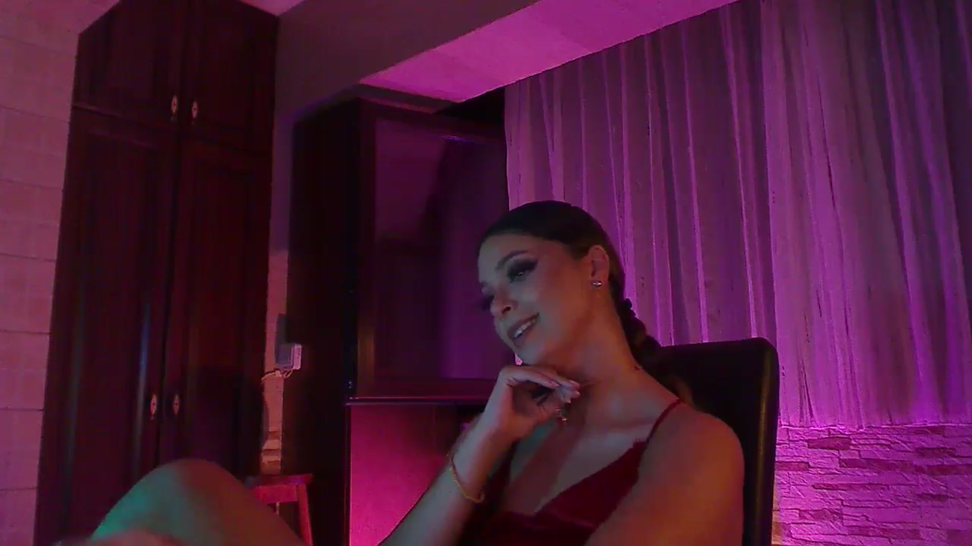 Gallery image thumbnail from No_bo_dy's myfreecams stream on, 07/09/2024, 02:39 image 6 of 20