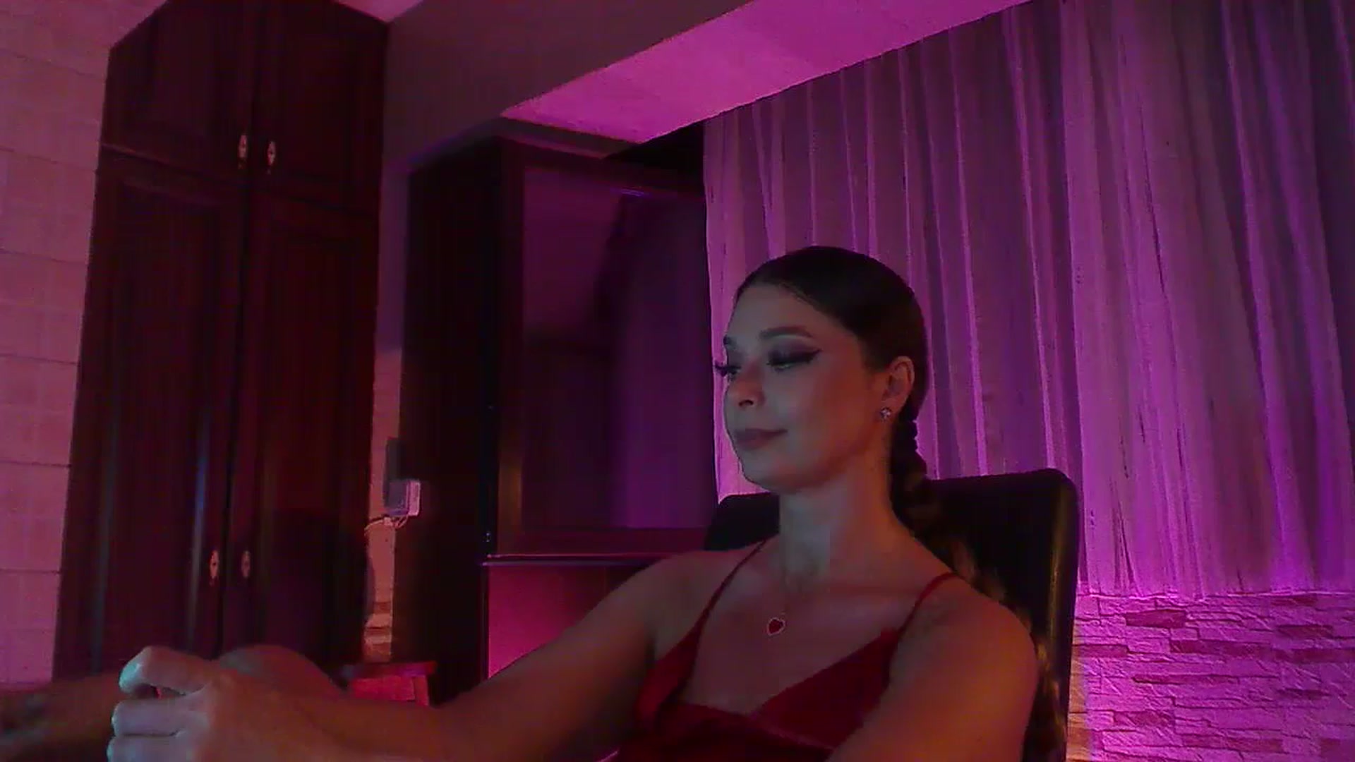 Gallery image thumbnail from No_bo_dy's myfreecams stream on, 07/09/2024, 02:39 image 10 of 20
