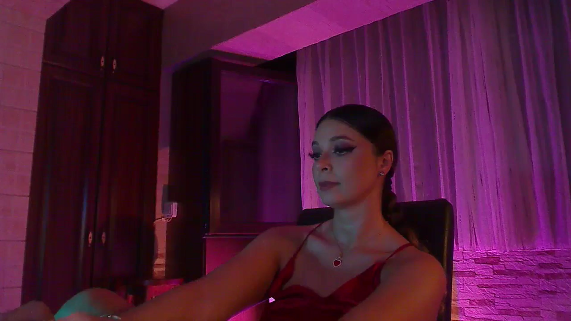 Gallery image thumbnail from No_bo_dy's myfreecams stream on, 07/09/2024, 02:39 image 3 of 20
